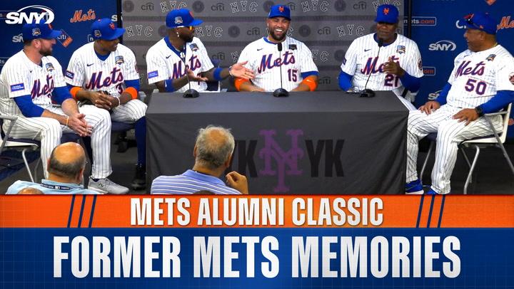 Former Mets at press conference.