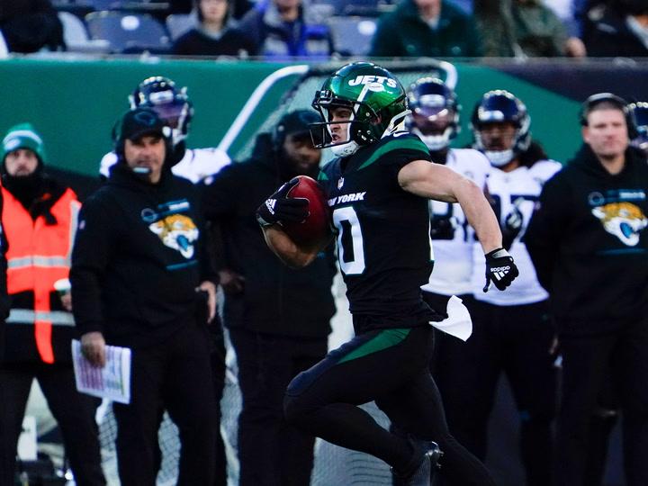 Which game is more compelling, Jets-Bucs or Giants-Bears?  | What Are The Odds?