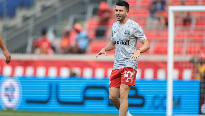 NY Red Bulls' Lewis Morgan kicks Atlanta United's dream of the playoffs far out