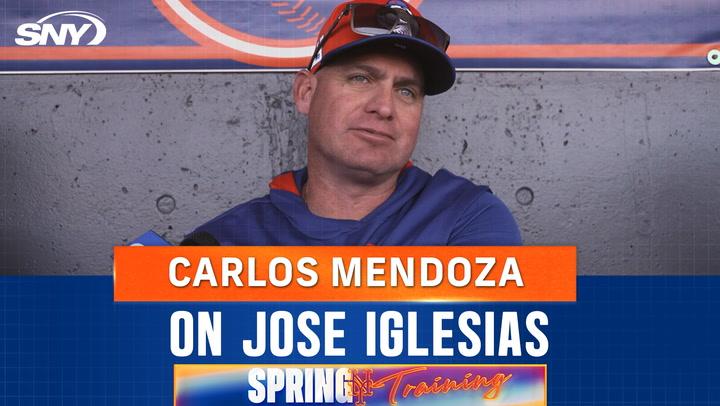 Carlos Mendoza reacts to Mets' fan favorite Jose Iglesias signing with Padres