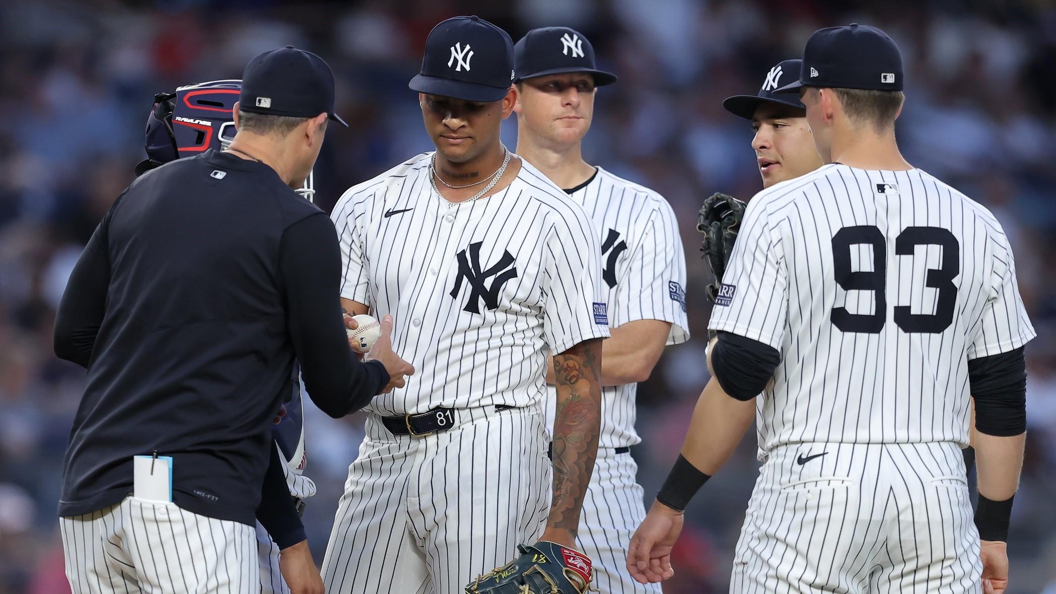 Yankees offense can't overcome Luis Gil's poor start in 5-4 loss to Reds