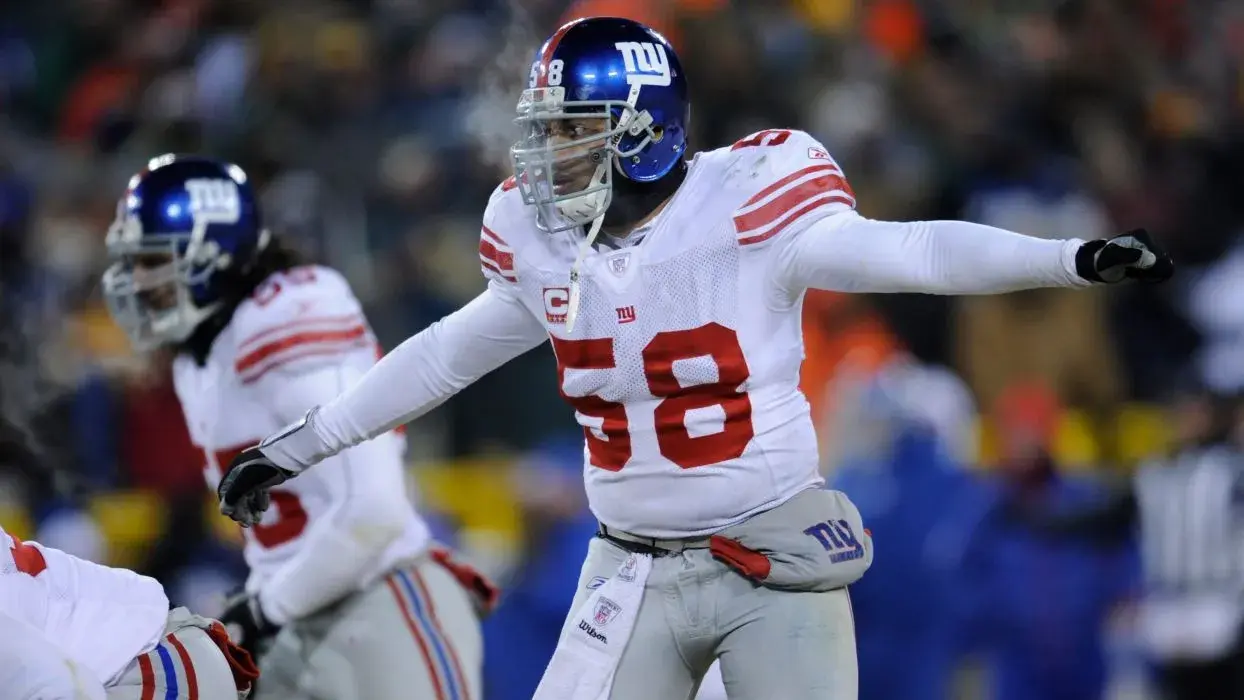 Linebacker Antonio Pierce played nine years in the NFL, earning a Super Bowl ring with the New York Giants in the 2007 season. / Robert Hanashiro / USA TODAY NETWORK