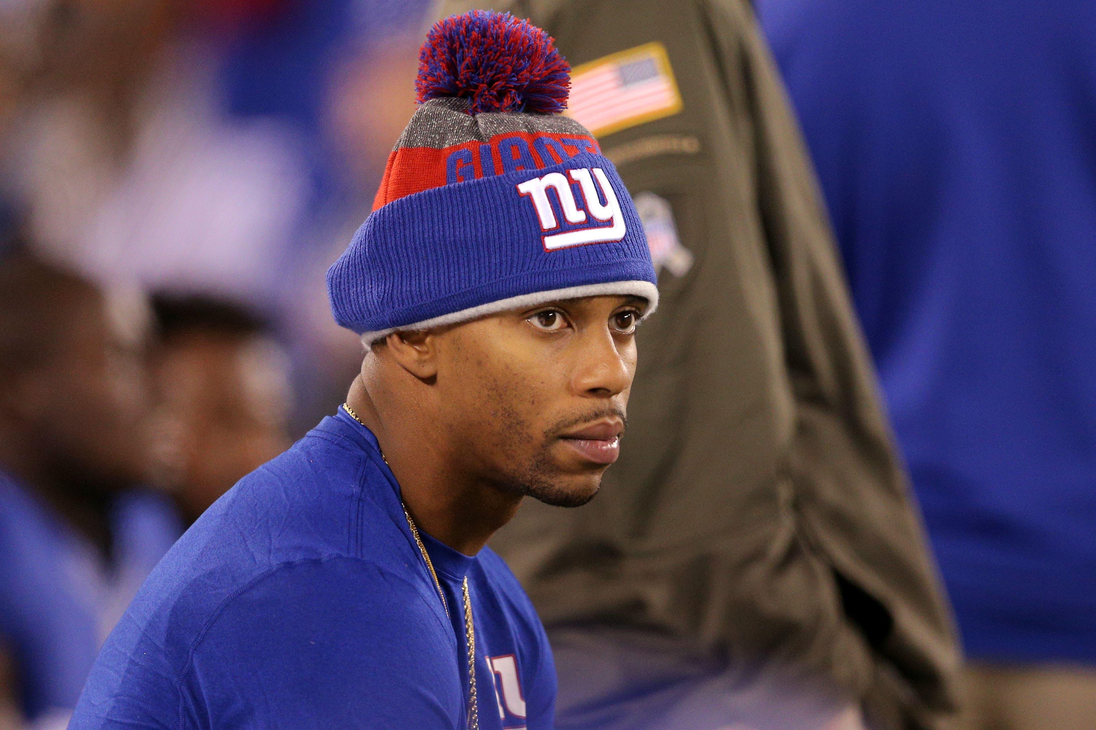 Nov 14, 2016; East Rutherford, NJ, USA; New York Giants wide receiver Victor Cruz (80) sits on the bench during the third quarter against the Cincinnati Bengals at MetLife Stadium. Mandatory Credit: Brad Penner-USA TODAY Sports / Brad Penner