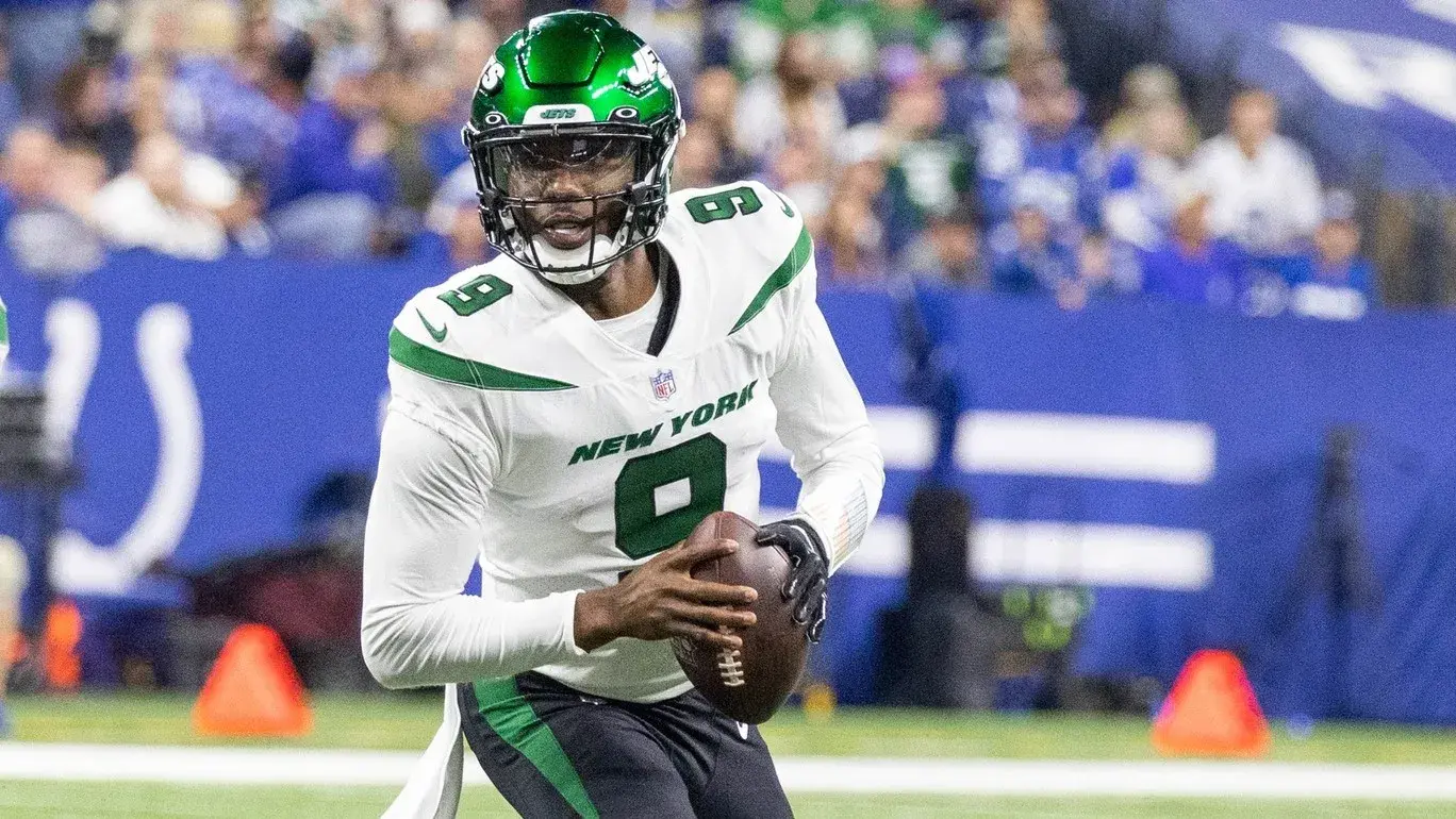 Nov 4, 2021; Indianapolis, Indiana, USA; New York Jets quarterback Josh Johnson (9) looks to pass the ball in the second quarter against the Indianapolis Colts at Lucas Oil Stadium. / Trevor Ruszkowski-USA TODAY Sports