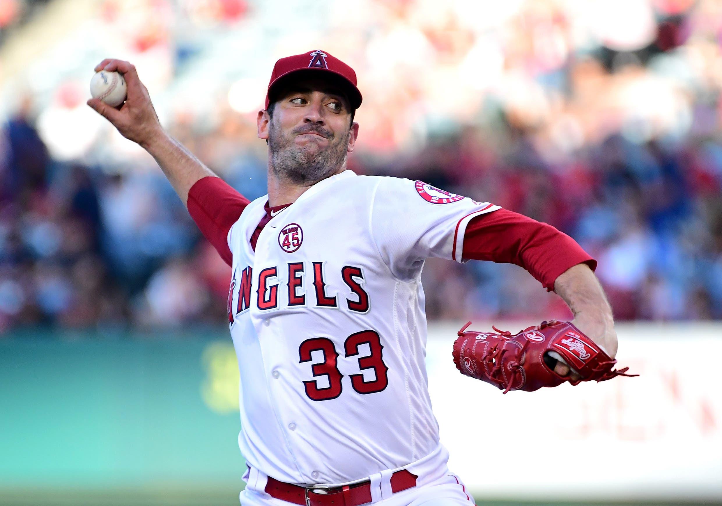 Jul 18, 2019; Anaheim, CA, USA; Los Angeles Angels starting pitcher Matt Harvey (33) pitches against the Houston Astros in the third inning at Angel Stadium of Anaheim. Mandatory Credit: Jayne Kamin-Oncea-USA TODAY Sports / Jayne Kamin-Oncea