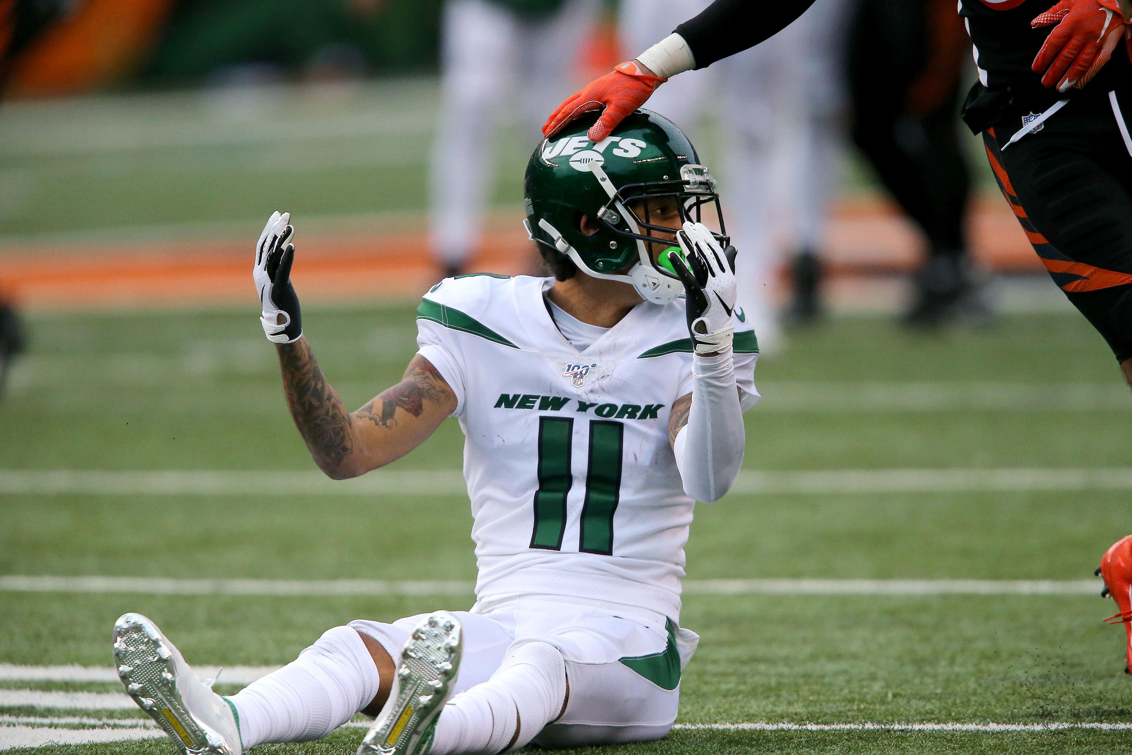 Dec 1, 2019; Cincinnati, OH, USA; New York Jets wide receiver Robby Anderson (11) reacts during the second half against the Cincinnati Bengals at Paul Brown Stadium. Mandatory Credit: Joe Maiorana-USA TODAY Sports / Joseph Maiorana