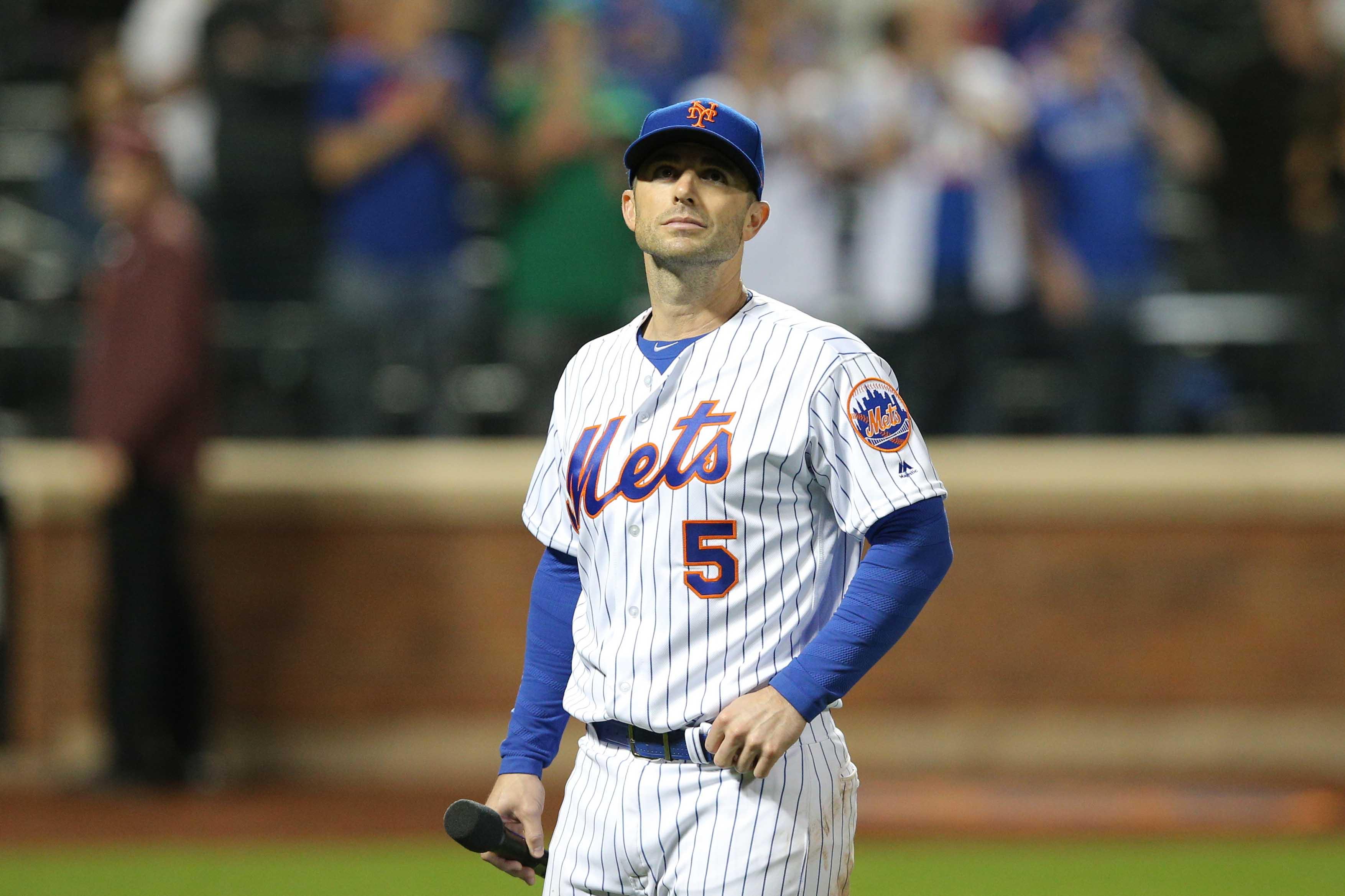 New York Mets third baseman David Wright speaks to the crowd after a game against the Miami Marlins at Citi Field. / Brad Penner/USA TODAY Sports