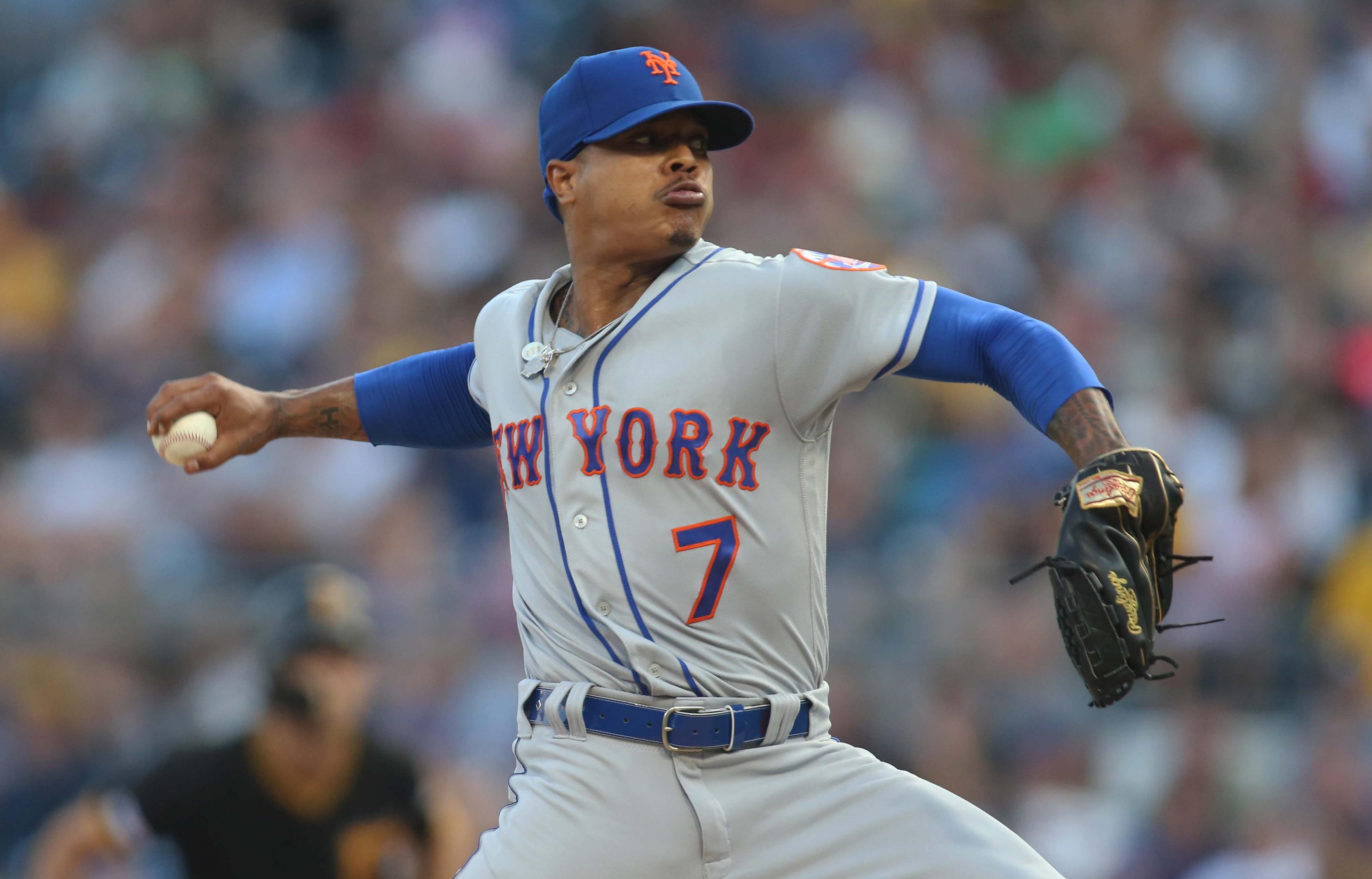 Aug 3, 2019; Pittsburgh, PA, USA; New York Mets starting pitcher Marcus Stroman (7) delivers a pitch against the Pittsburgh Pirates during the first inning at PNC Park. Mandatory Credit: Charles LeClaire-USA TODAY Sports