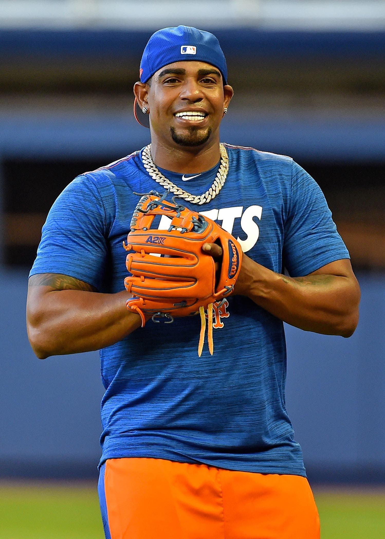 Apr 1, 2019; Miami, FL, USA; New York Mets left fielder Yoenis Cespedes (52) warms up before a game against the Miami Marlins at Marlins Park. Mandatory Credit: Steve Mitchell-USA TODAY Sports / Steve Mitchell