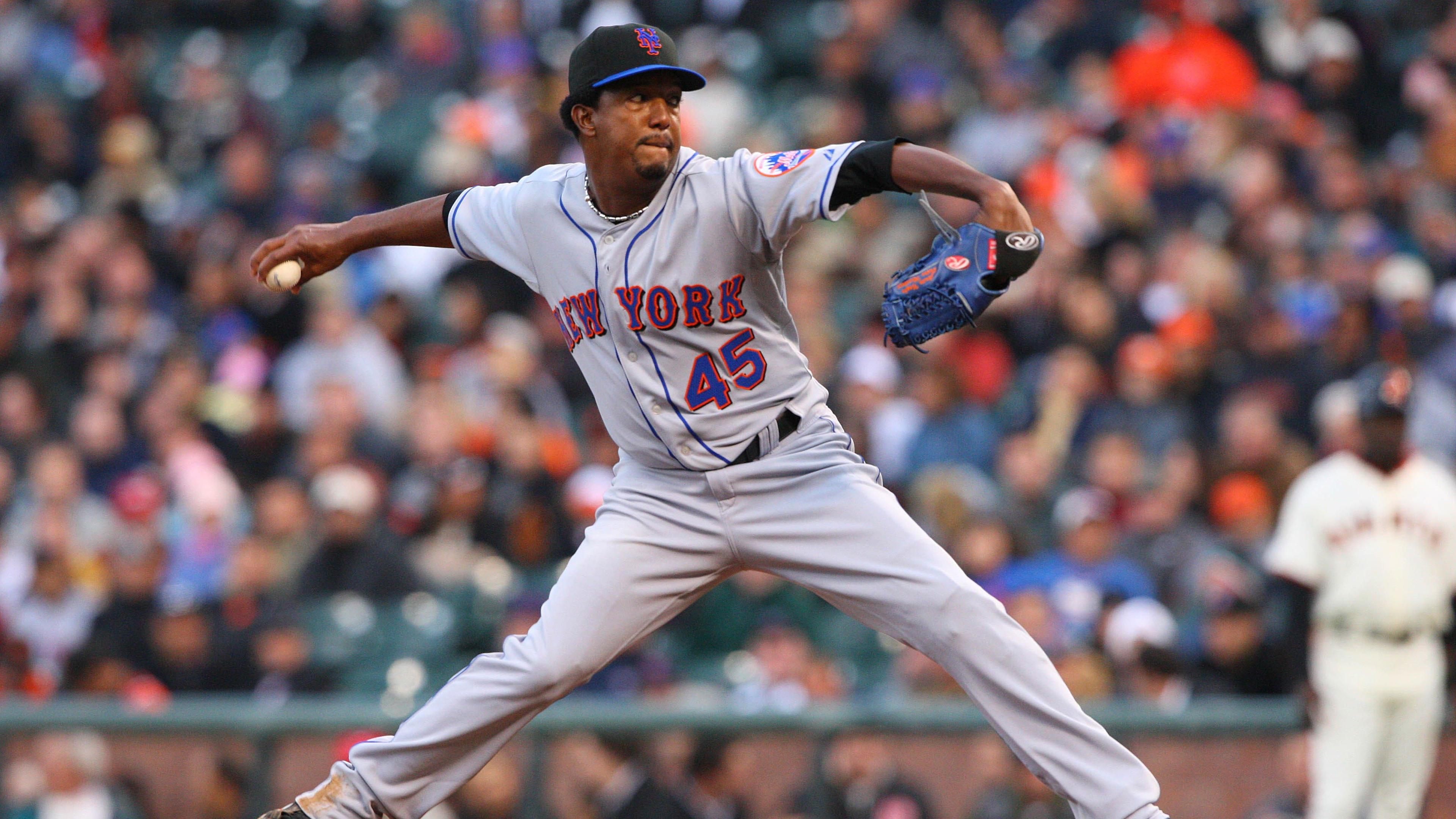 Jun. 3, 2008; San Francisco, CA, USA; New York Mets pitcher Pedro Martinez (45) pitches against the San Francisco Giants during the second inning at AT&T Park in San Francisco, CA. / Kyle Terada-USA TODAY Sports