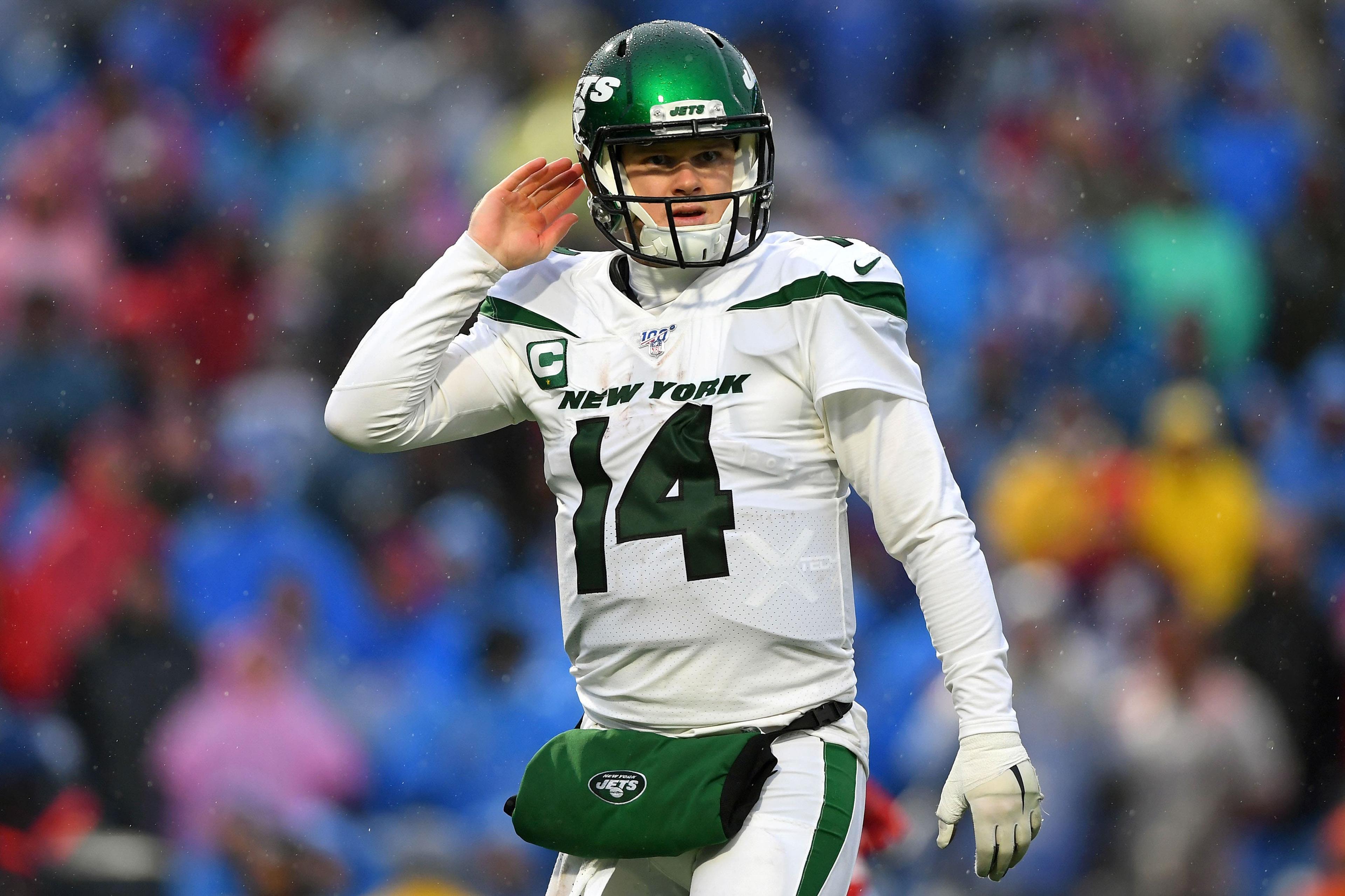 Dec 29, 2019; Orchard Park, New York, USA; New York Jets quarterback Sam Darnold (14) looks on against the Buffalo Bills during the fourth quarter at New Era Field. Mandatory Credit: Rich Barnes-USA TODAY Sports / Rich Barnes