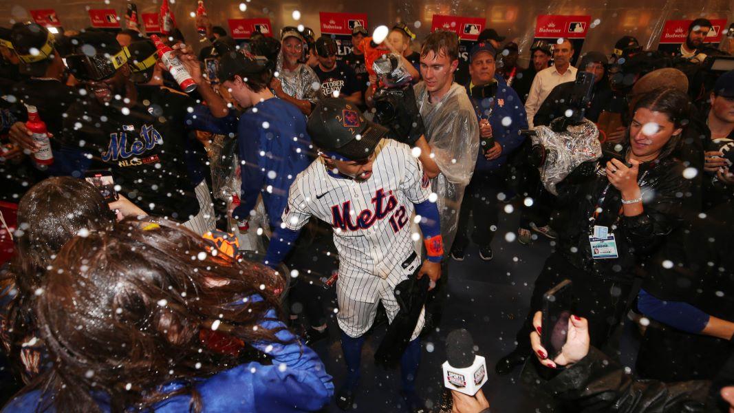 SEE IT: NYC back pages react to Mets beating Phillies in Game 4 to advance to NLCS