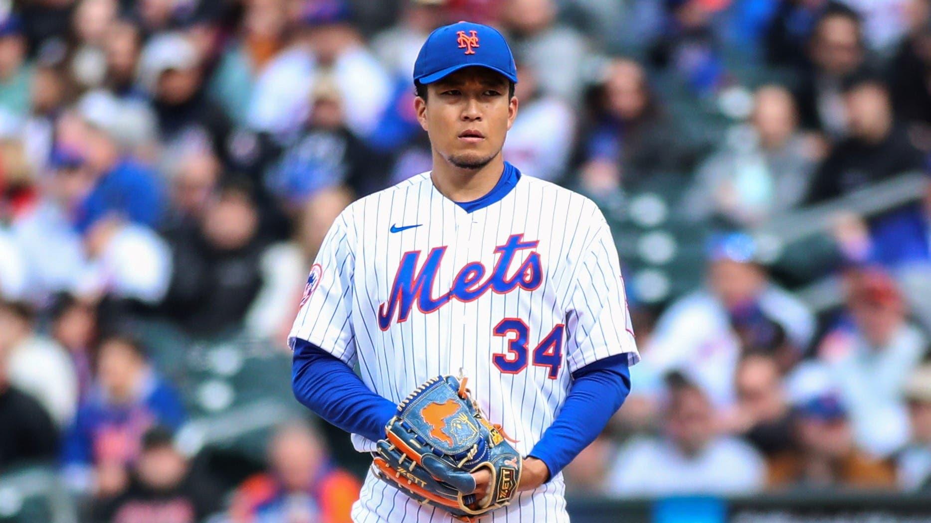 Apr 8, 2023; New York City, New York, USA; New York Mets starting pitcher Kodai Senga (34) pitches in the first inning against the Miami Marlins at Citi Field. Mandatory Credit: Wendell Cruz-USA TODAY Sports / © Wendell Cruz-USA TODAY Sports