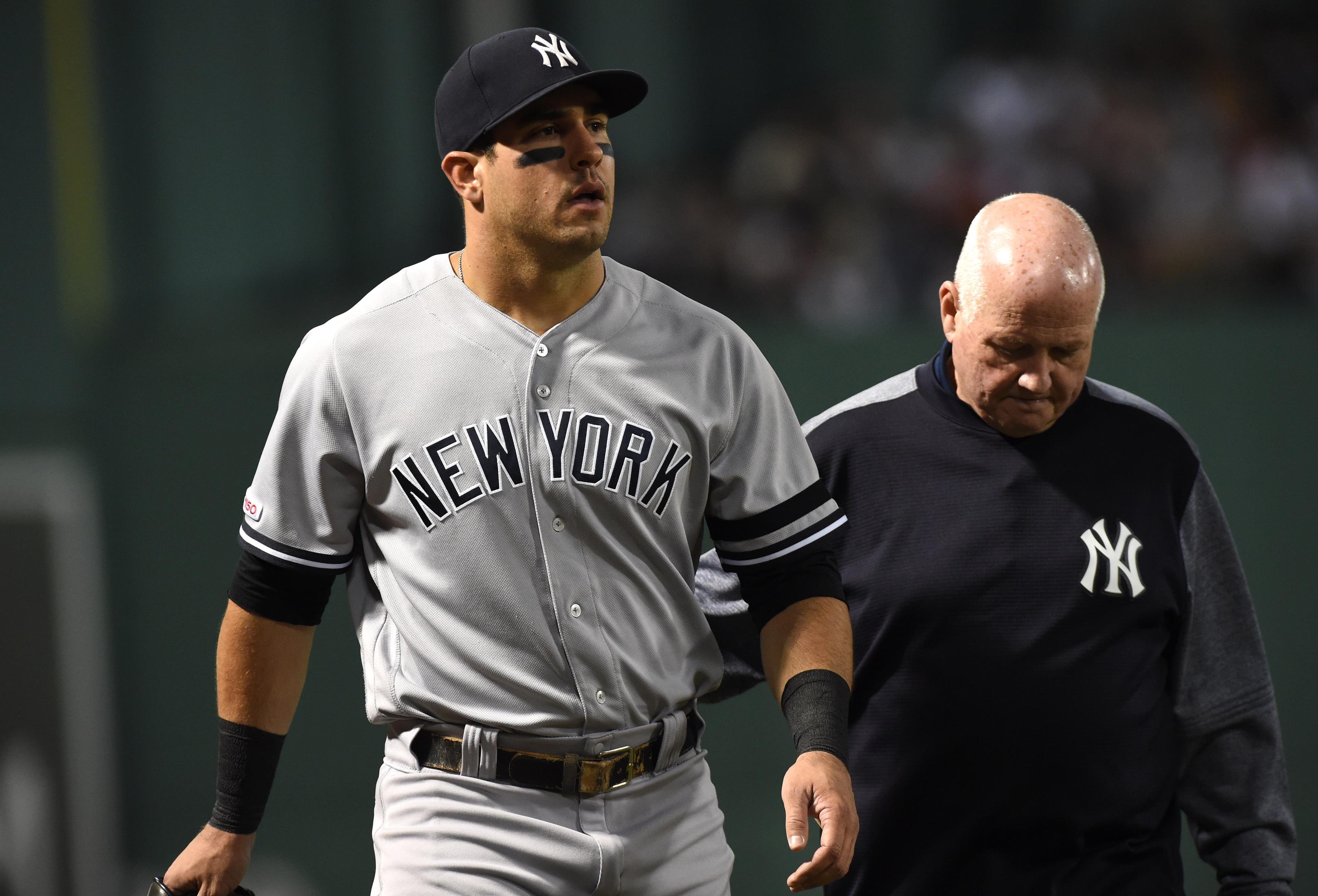 Sep 8, 2019; Boston, MA, USA; New York Yankees left fielder Mike Tauchman (39) walks off the field after an apparent injury during the fourth inning against the Boston Red Sox at Fenway Park. Mandatory Credit: Bob DeChiara-USA TODAY Sports / Bob DeChiara