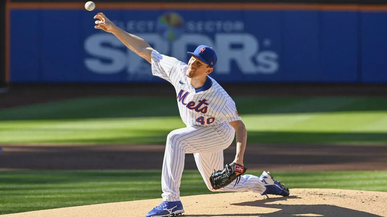 Sep 1, 2022; New York City, New York, USA; New York Mets pitcher Chris Bassitt (40) delivers a pitch against the Los Angeles Dodgers during the first inning at Citi Field. / Gregory Fisher-USA TODAY Sports