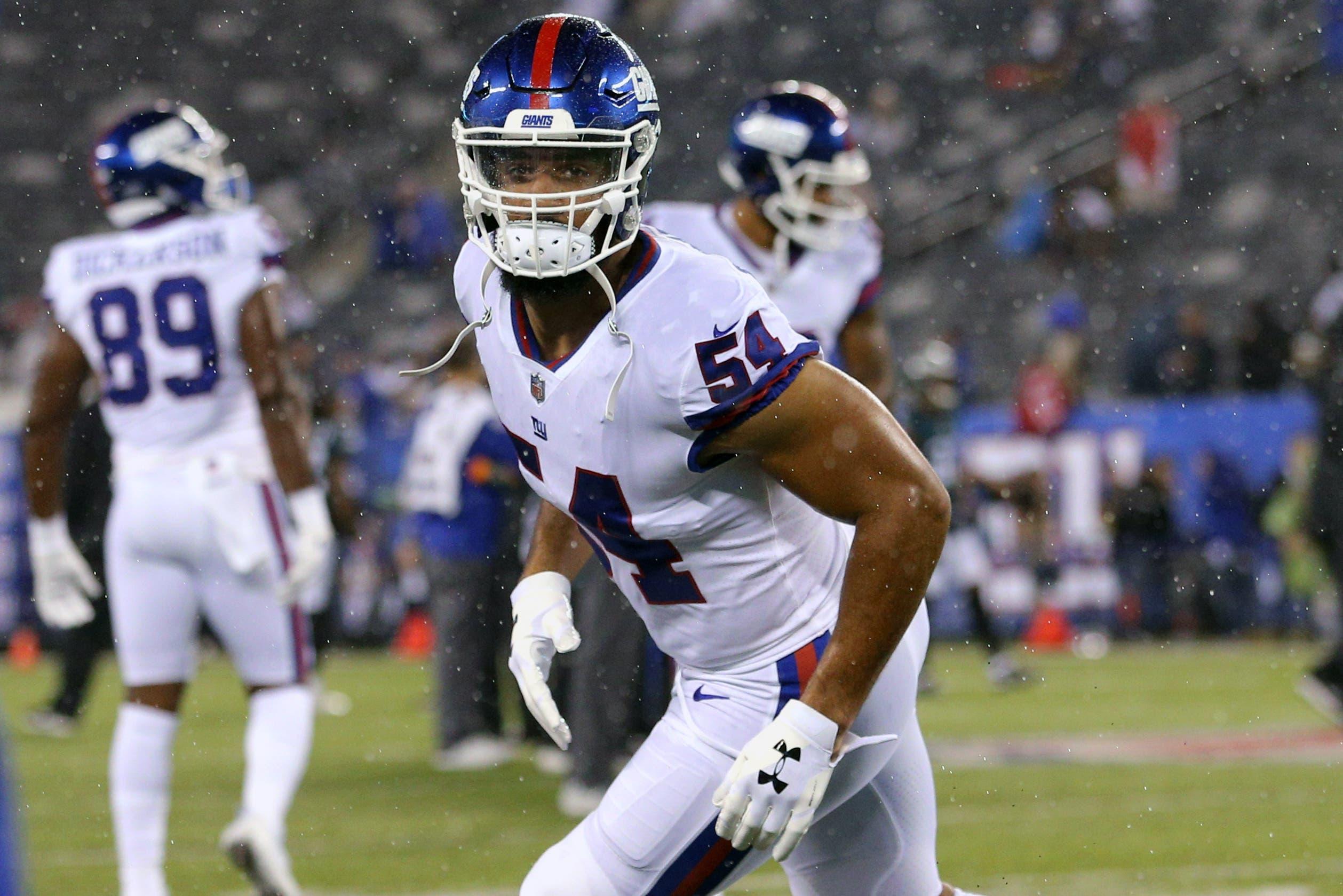 Oct 11, 2018; East Rutherford, NJ, USA; New York Giants linebacker Olivier Vernon (54) warms up before a game against the Philadelphia Eagles at MetLife Stadium. Mandatory Credit: Brad Penner-USA TODAY Sports / Brad Penner