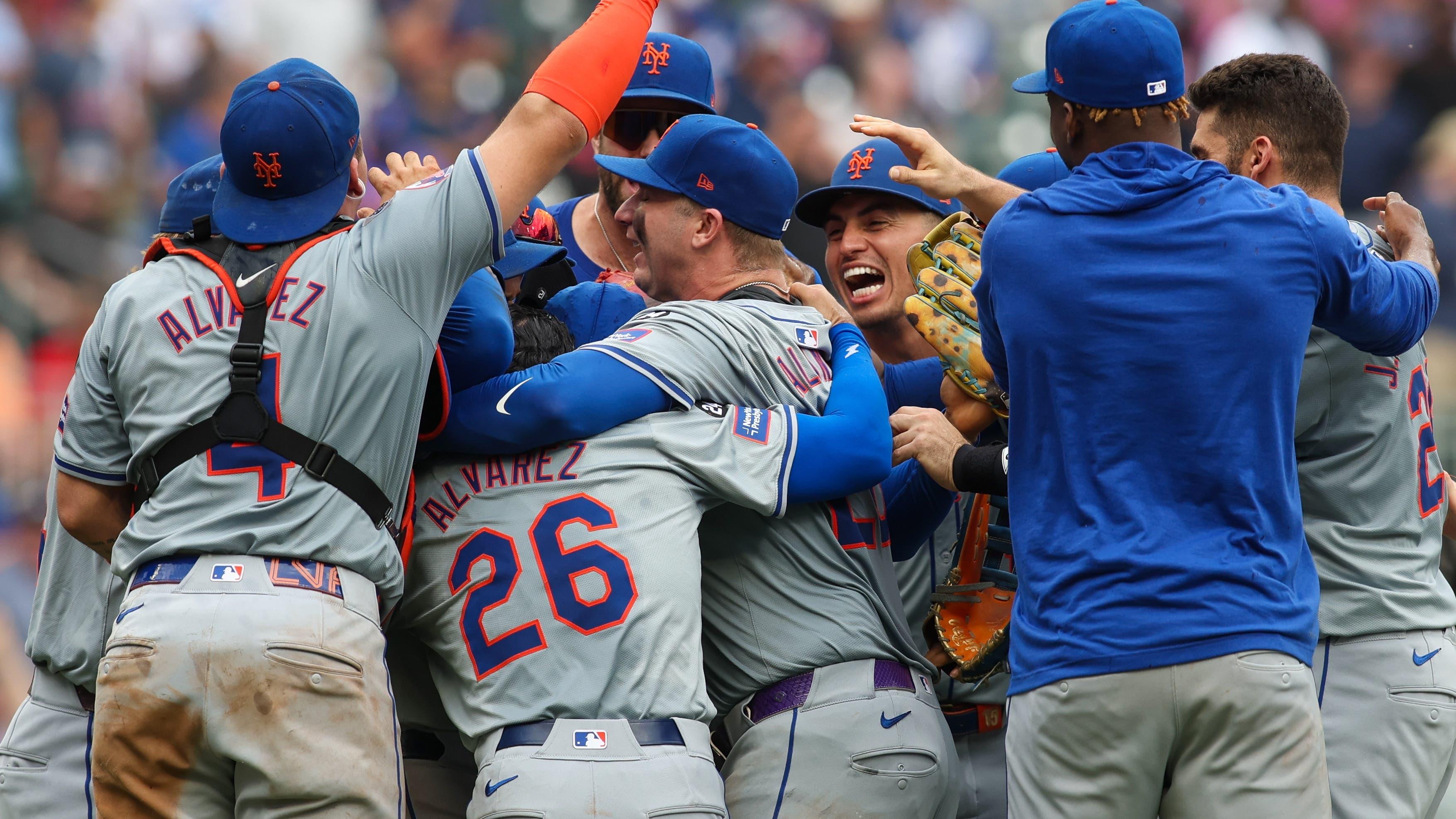 SEE IT: Mets celebrate in locker room after clinching spot in postseason