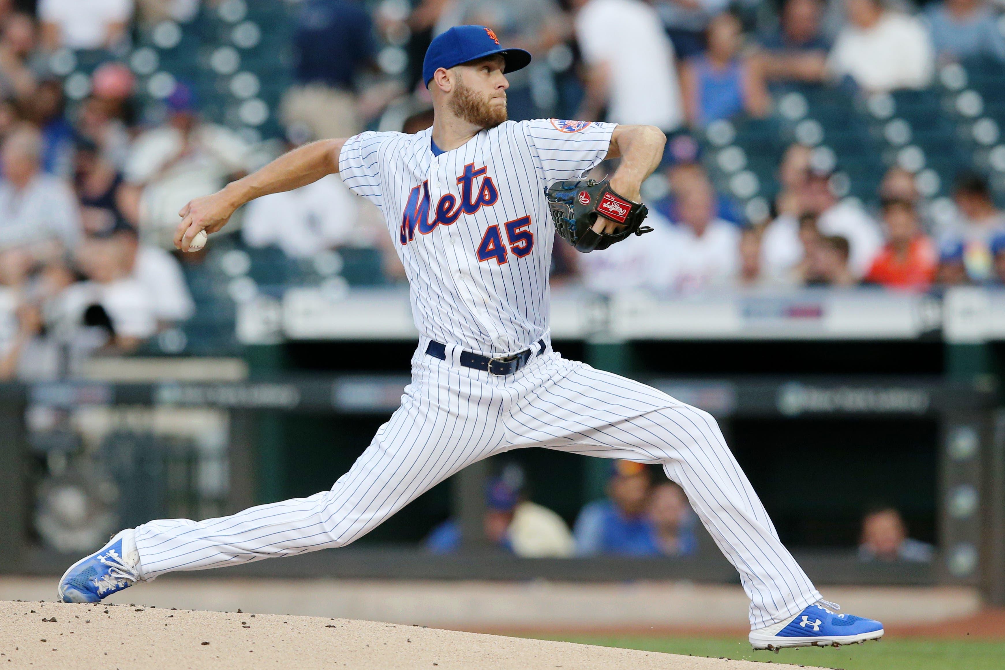 New York Mets starting pitcher Zack Wheeler pitches against the New York Yankees during the first inning at Citi Field. / Brad Penner/USA TODAY Sports