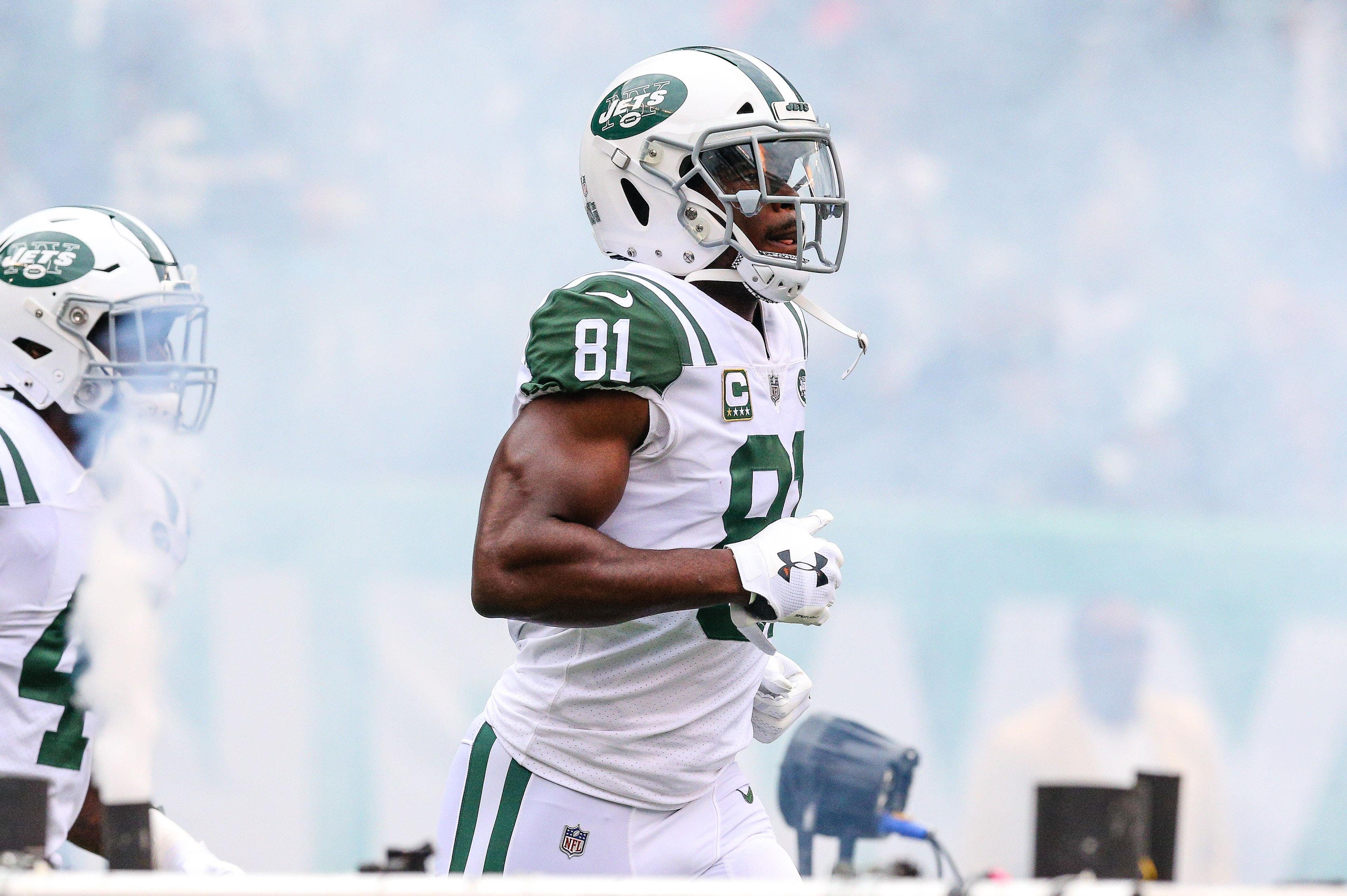 Oct 14, 2018; East Rutherford, NJ, USA; New York Jets wide receiver Quincy Enunwa (81) runs on to the field before his game against the Indianapolis Colts at MetLife Stadium. Mandatory Credit: Vincent Carchietta-USA TODAY Sports / Vincent Carchietta