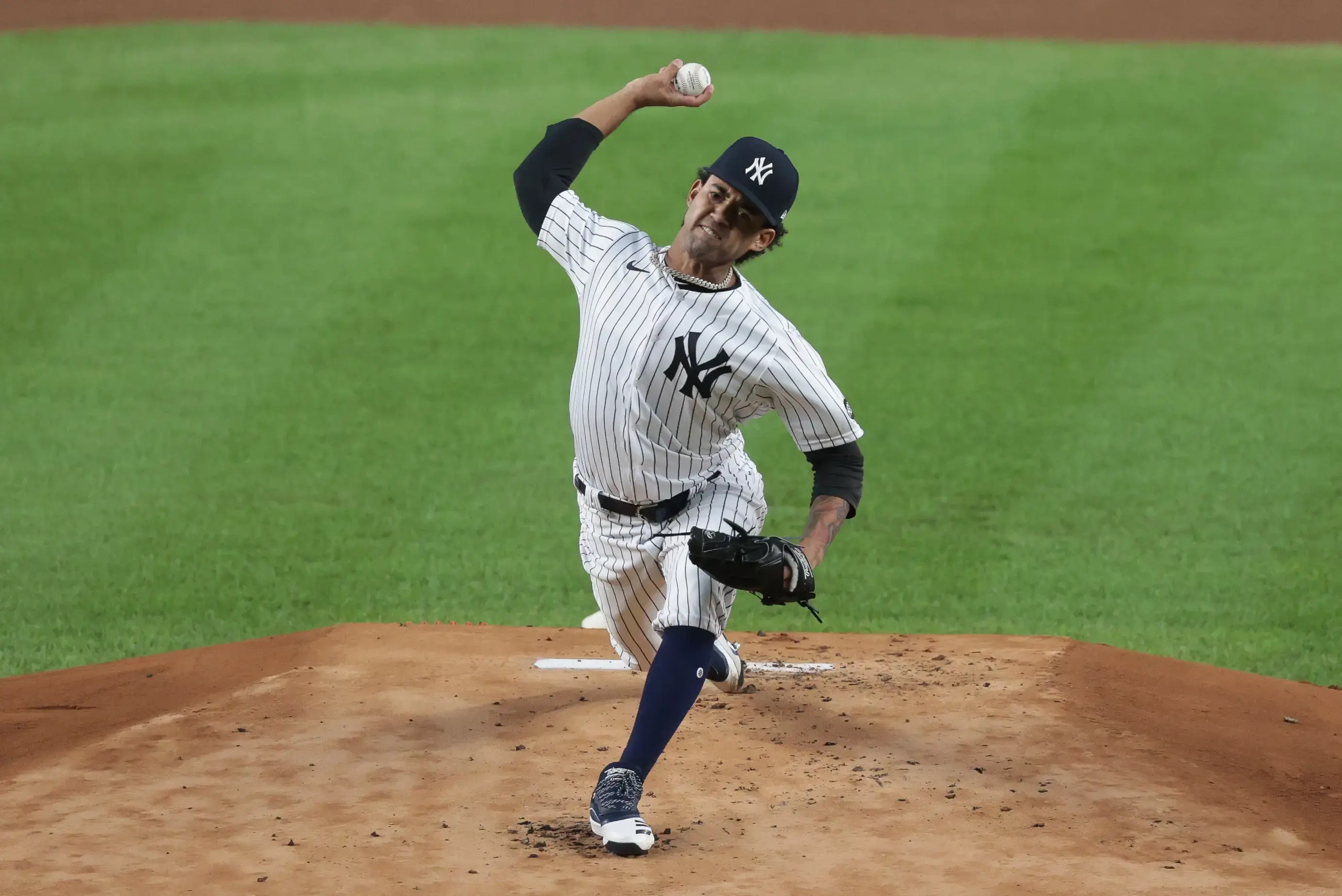 Deivi Garcia fires pitch to home against Toronto Blue Jays / USA TODAY