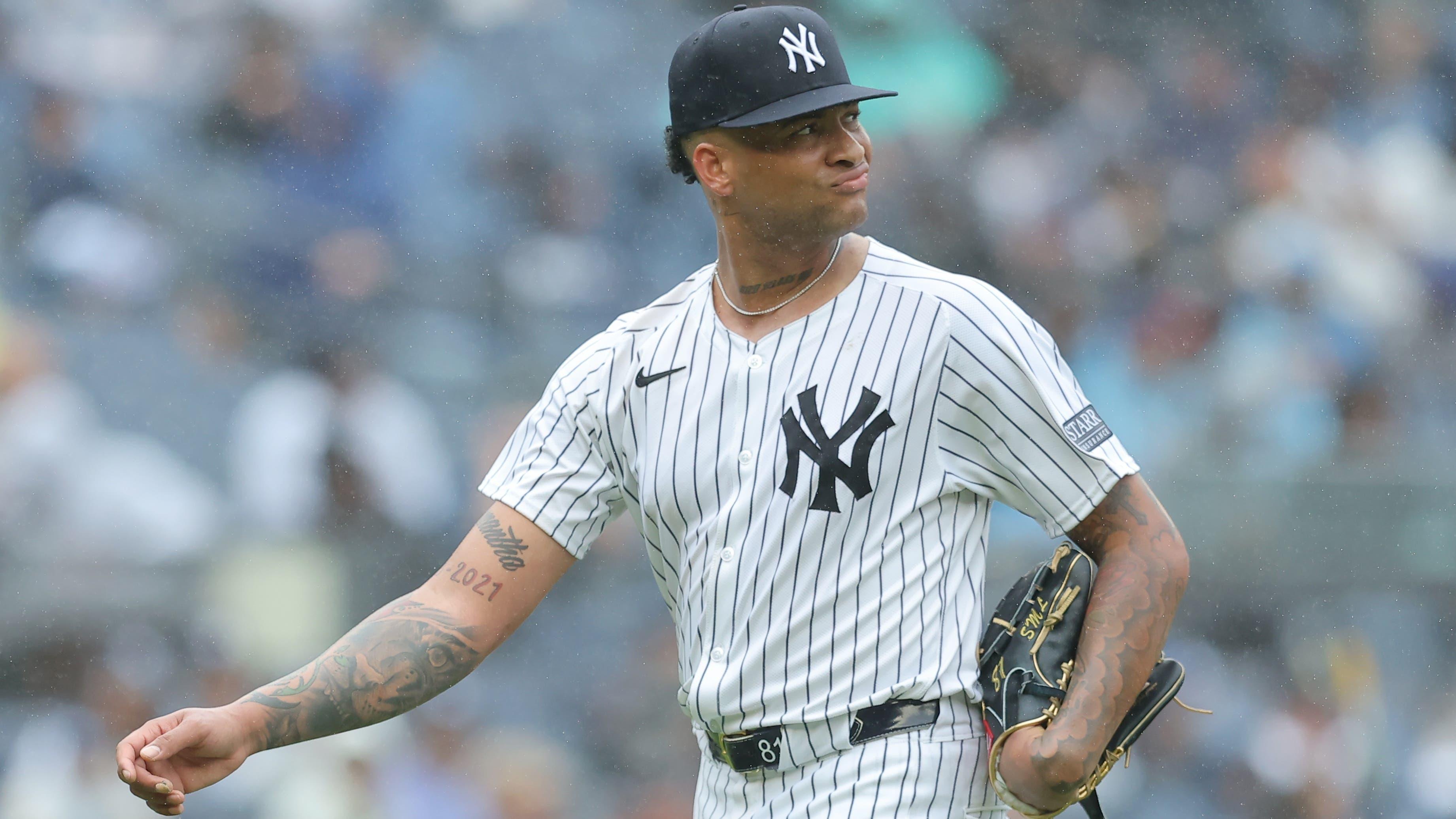 New York Yankees starting pitcher Luis Gil (81) reacts after being taken out of the game against the Pittsburgh Pirates during the sixth inning at Yankee Stadium / Brad Penner - Imagn Images