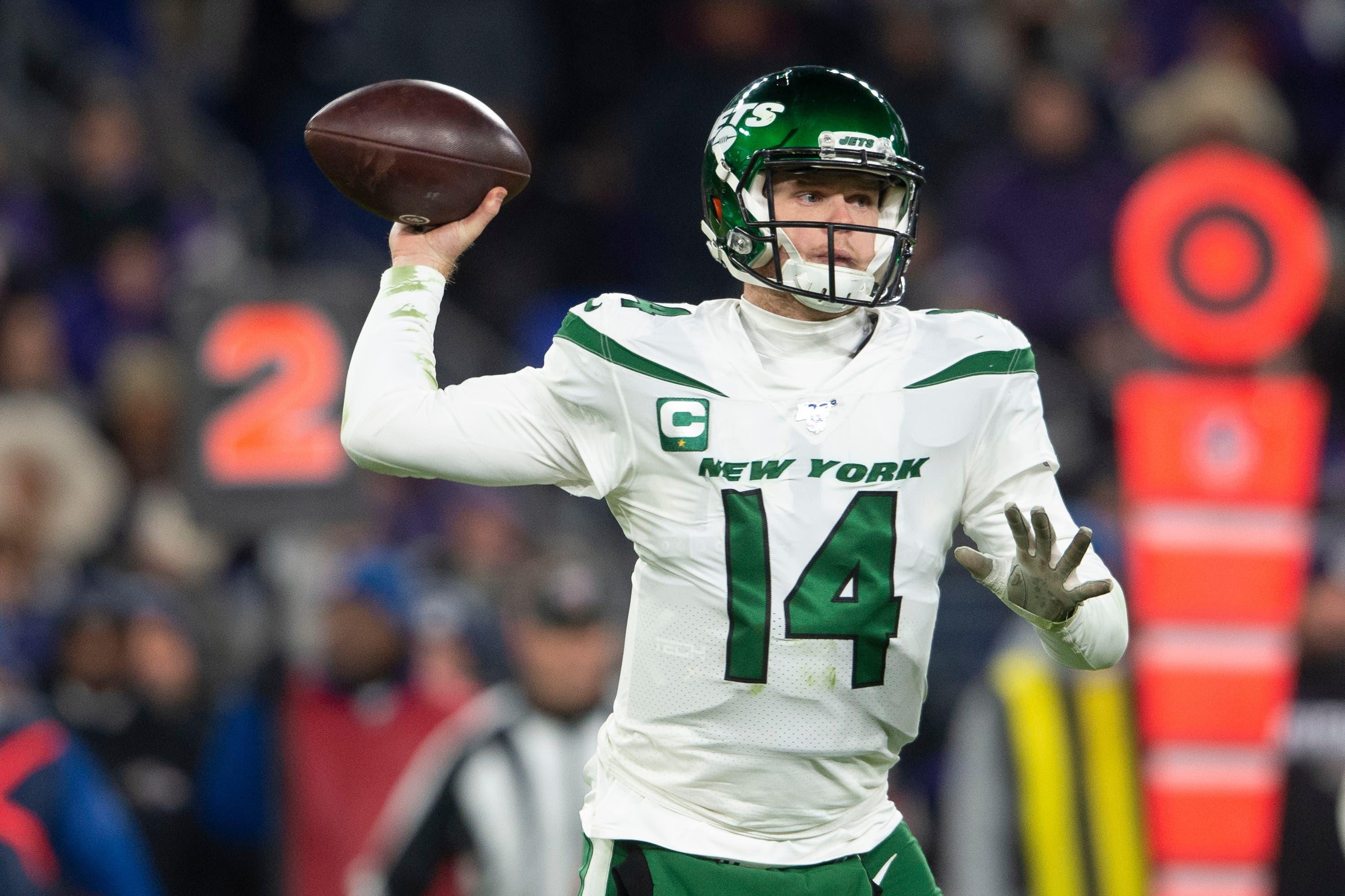 Dec 12, 2019; Baltimore, MD, USA; New York Jets quarterback Sam Darnold (14) throws during the third quarter against the Baltimore Ravens at M&T Bank Stadium. Mandatory Credit: Tommy Gilligan-USA TODAY Sports / Tommy Gilligan/USA Today Sports