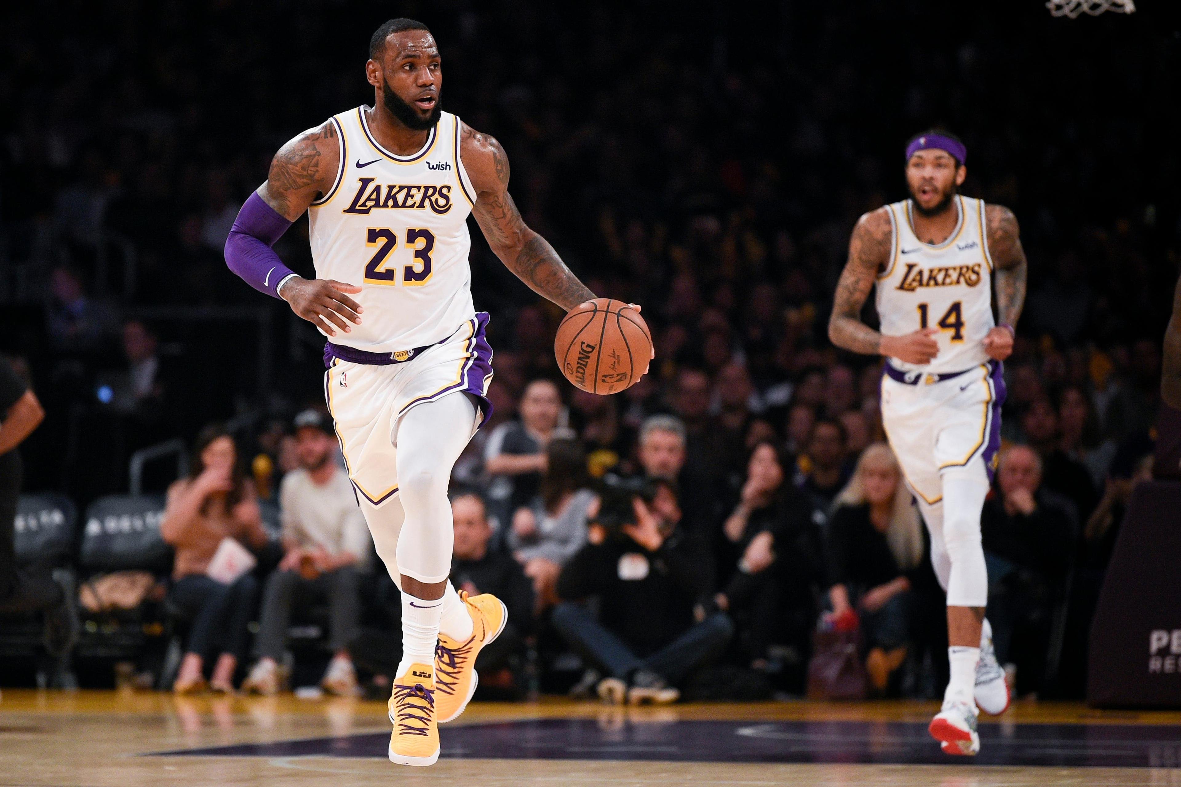 Dec 23, 2018; Los Angeles, CA, USA; Los Angeles Lakers forward LeBron James (23) moves the ball up the court during the third quarter against the Memphis Grizzlies at Staples Center. Mandatory Credit: Kelvin Kuo-USA TODAY Sports / Kelvin Kuo