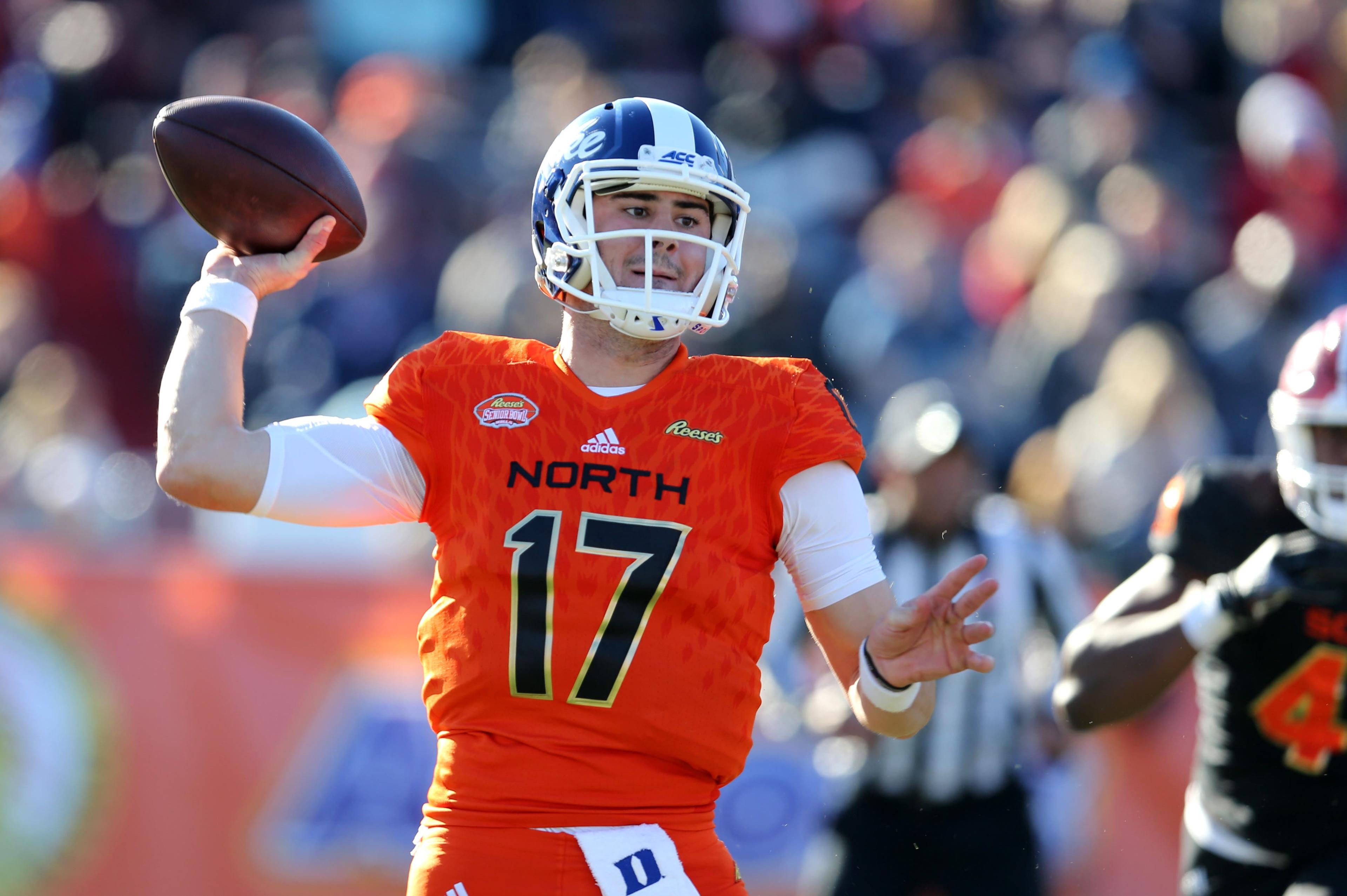 Jan 26, 2019; Mobile, AL, United States; North quarterback Daniel Jones of Duke (17) makes a throw against the South in the second quarter of the Senior Bowl at Ladd-Peebles Stadium. Mandatory Credit: Chuck Cook-USA TODAY Sports / Chuck Cook