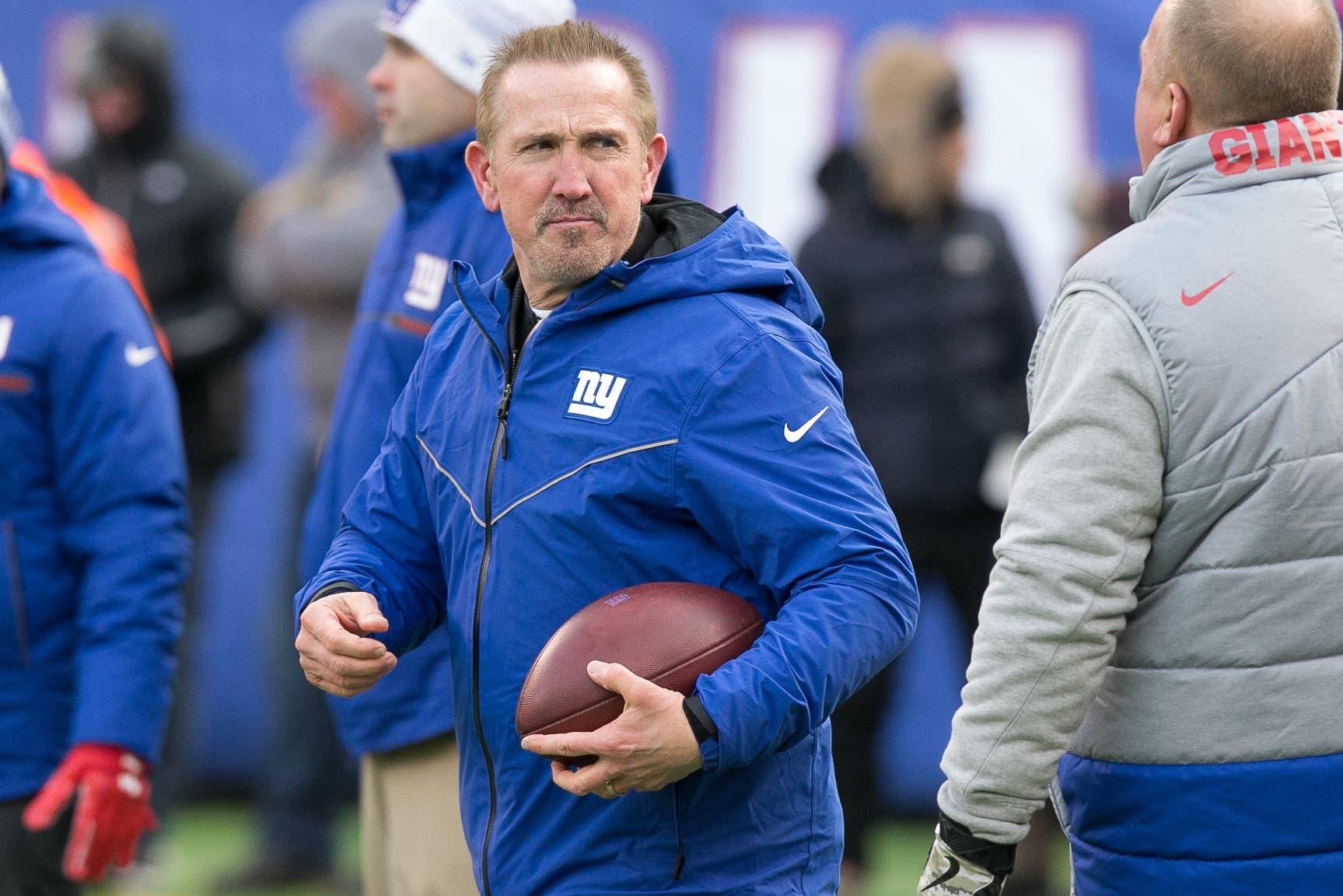 Dec 31, 2017; East Rutherford, NJ, USA; New York Giants interim head coach Steve Spagnuolo looks on from the field prior to the game against the the Washington Redskins at MetLife Stadium. Mandatory Credit: Vincent Carchietta-USA TODAY Sports / Vincent Carchietta