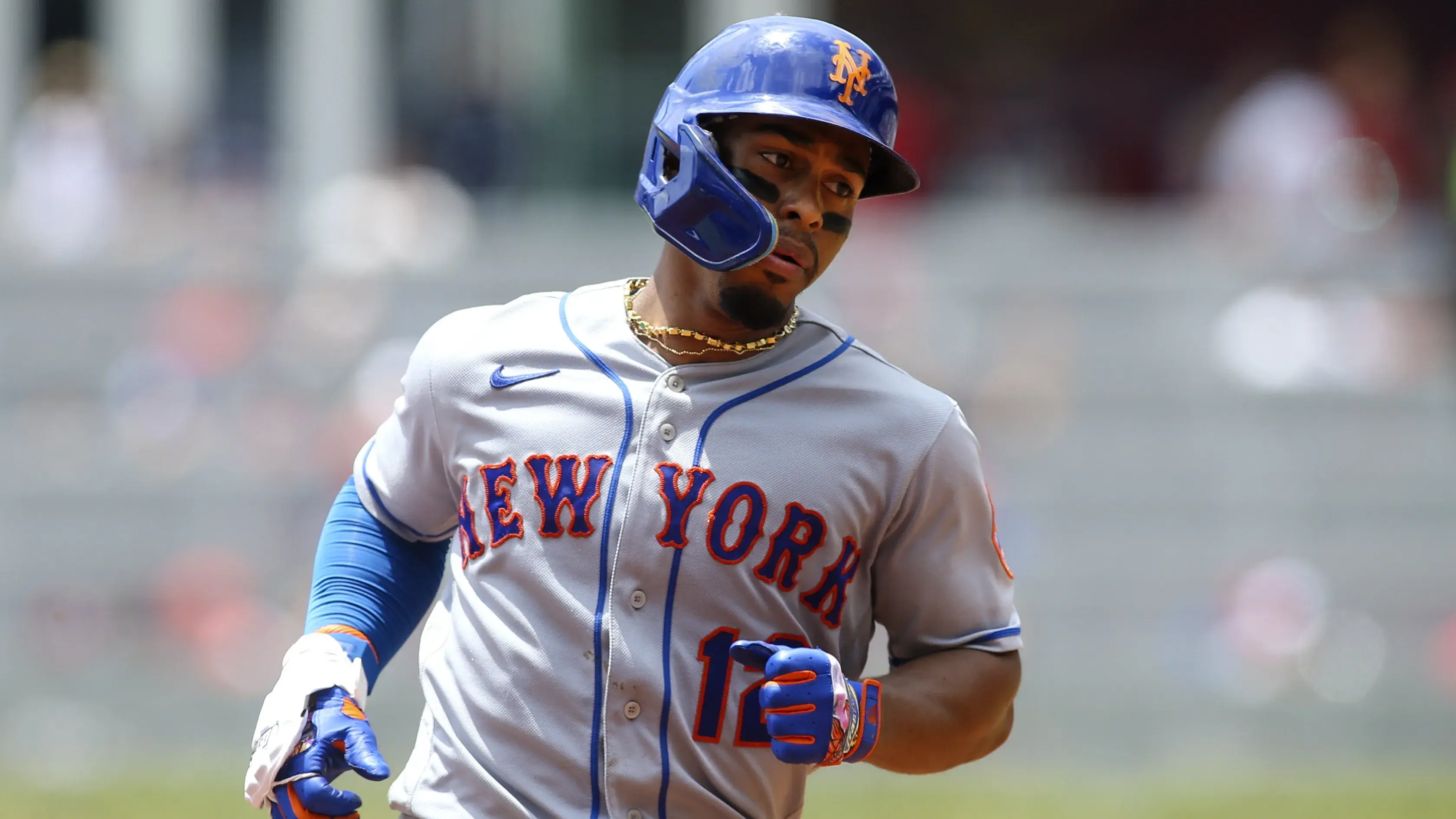 New York Mets shortstop Francisco Lindor (12) rounds third after a three-run home run against the Atlanta Braves in the third inning at Truist Park / Brett Davis - Imagn Images