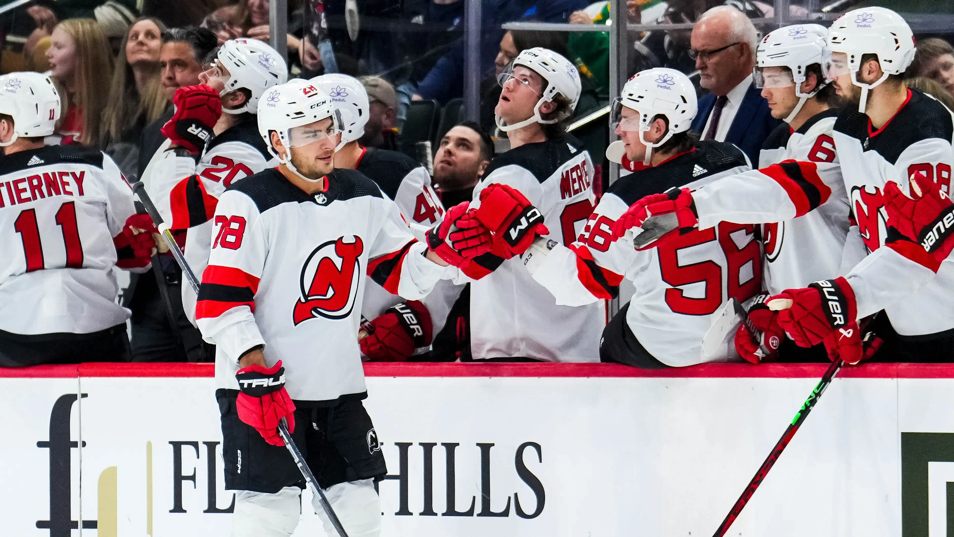 New Jersey Devils right wing Timo Meier (28) celebrates his goal with teammates during the second period against the Minnesota Wild at Xcel Energy Center / Brace Hemmelgarn - USA TODAY Sports