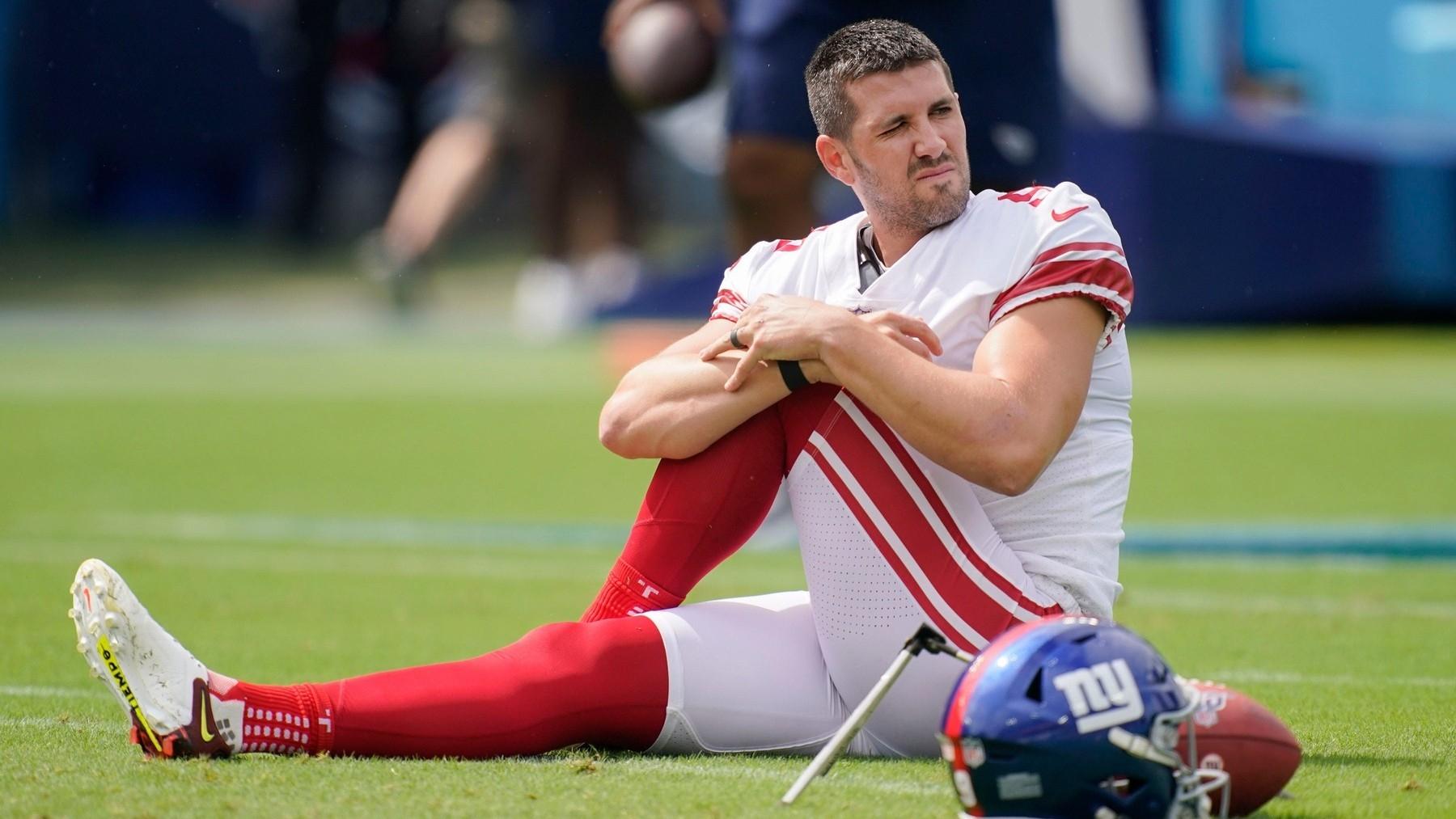 New York Giants place kicker Graham Gano (9) warms up before facing the Tennessee Titans during the season opener at Nissan Stadium