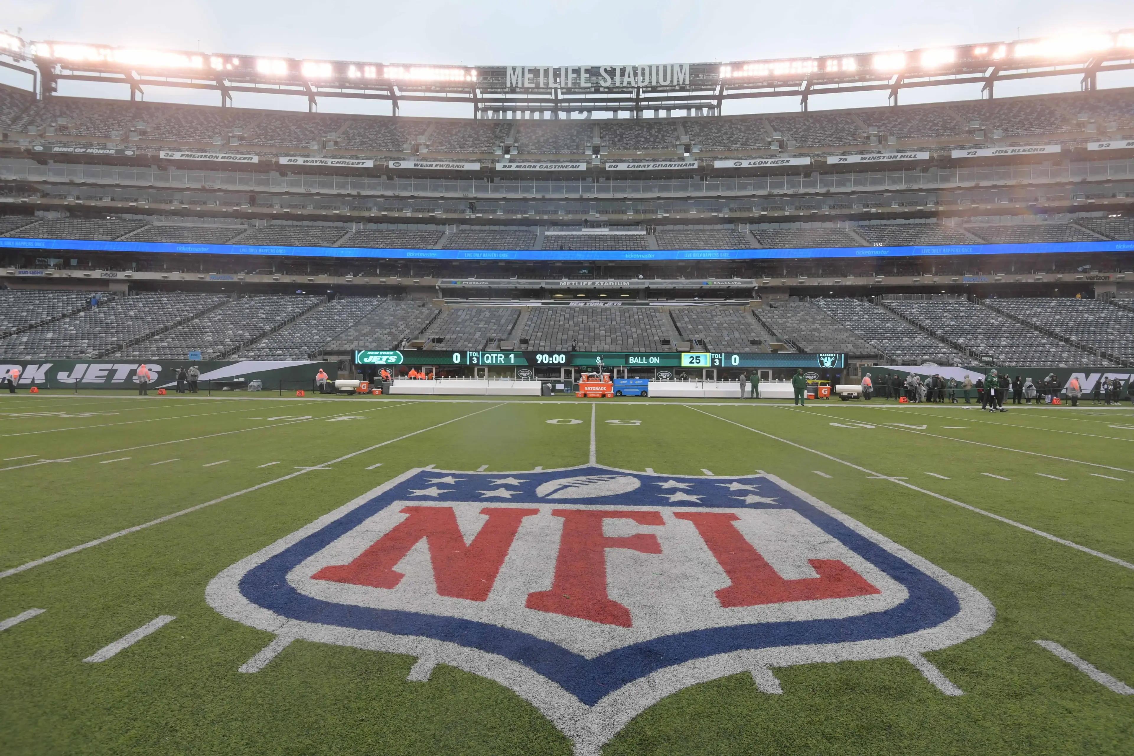 General view inside MetLife Stadium / USA TODAY Sports