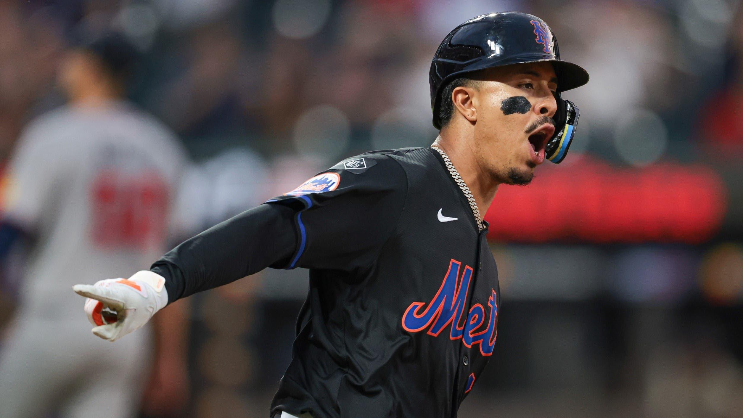 Jul 26, 2024; New York City, New York, USA; New York Mets third baseman Mark Vientos (27) celebrates after his two run home run off of Atlanta Braves starting pitcher Charlie Morton (50) during the third inning at Citi Field. / Vincent Carchietta-USA TODAY Sports