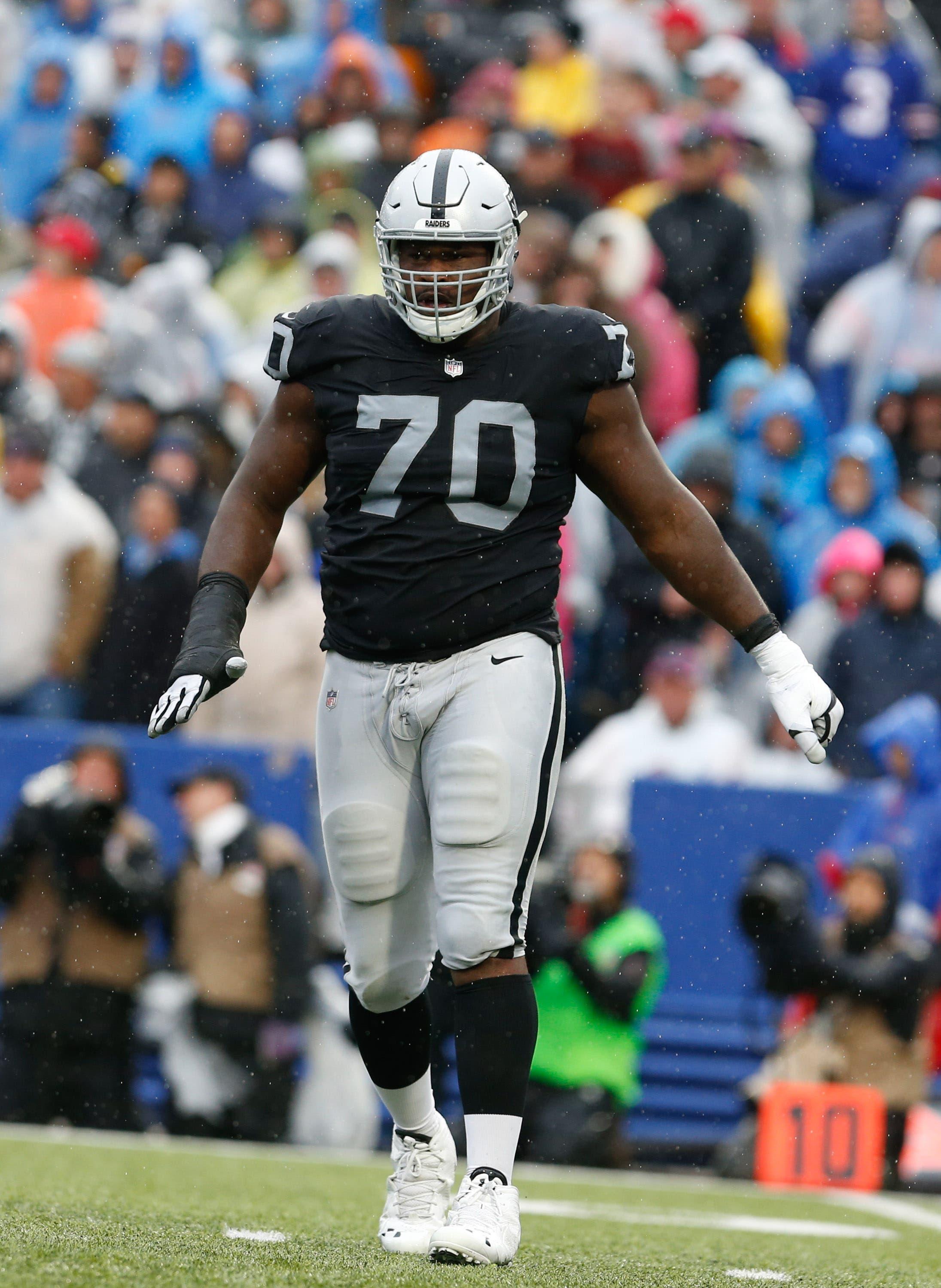 Oct 29, 2017; Orchard Park, NY, USA; Oakland Raiders offensive guard Kelechi Osemele (70) against the Buffalo Bills at New Era Field. Mandatory Credit: Timothy T. Ludwig-USA TODAY Sports / Timothy T. Ludwig