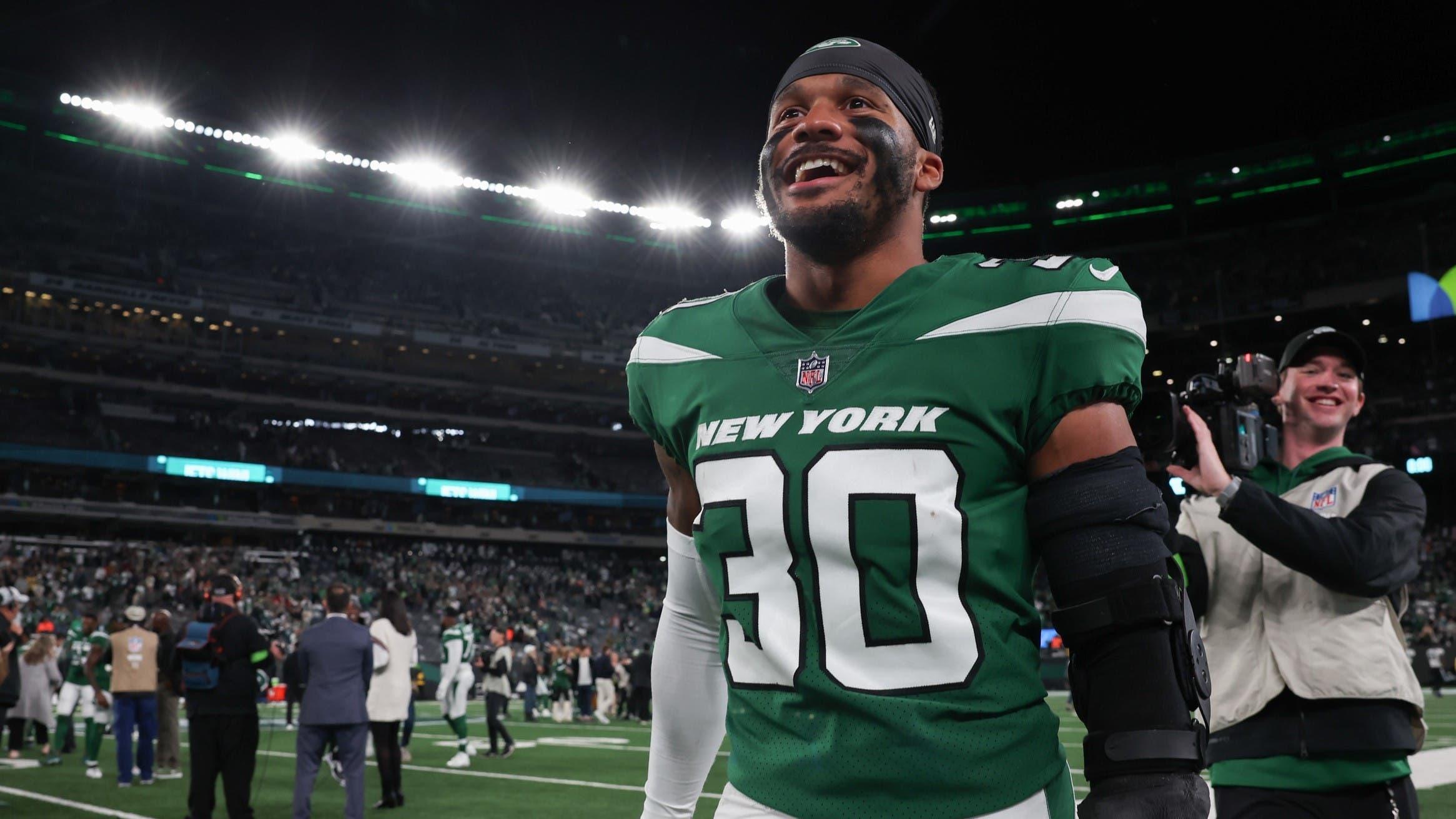 Oct 15, 2023; East Rutherford, New Jersey, USA; New York Jets cornerback Michael Carter II (30) celebrates after the game against the Philadelphia Eagles at MetLife Stadium / Vincent Carchietta-Imagn Images