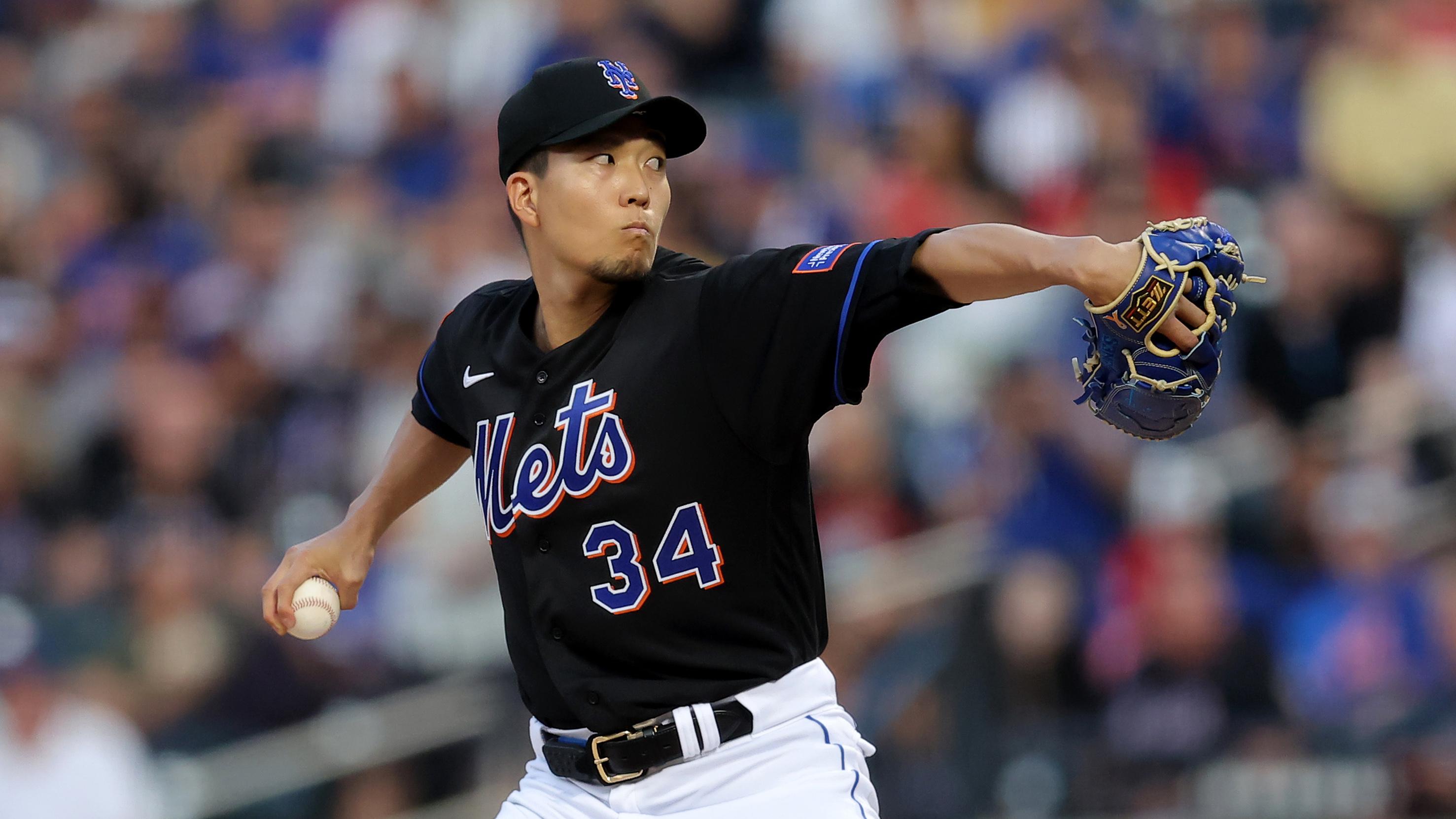 New York Mets starting pitcher Kodai Senga (34) pitches against the Los Angeles Angels during the first inning at Citi Field. 