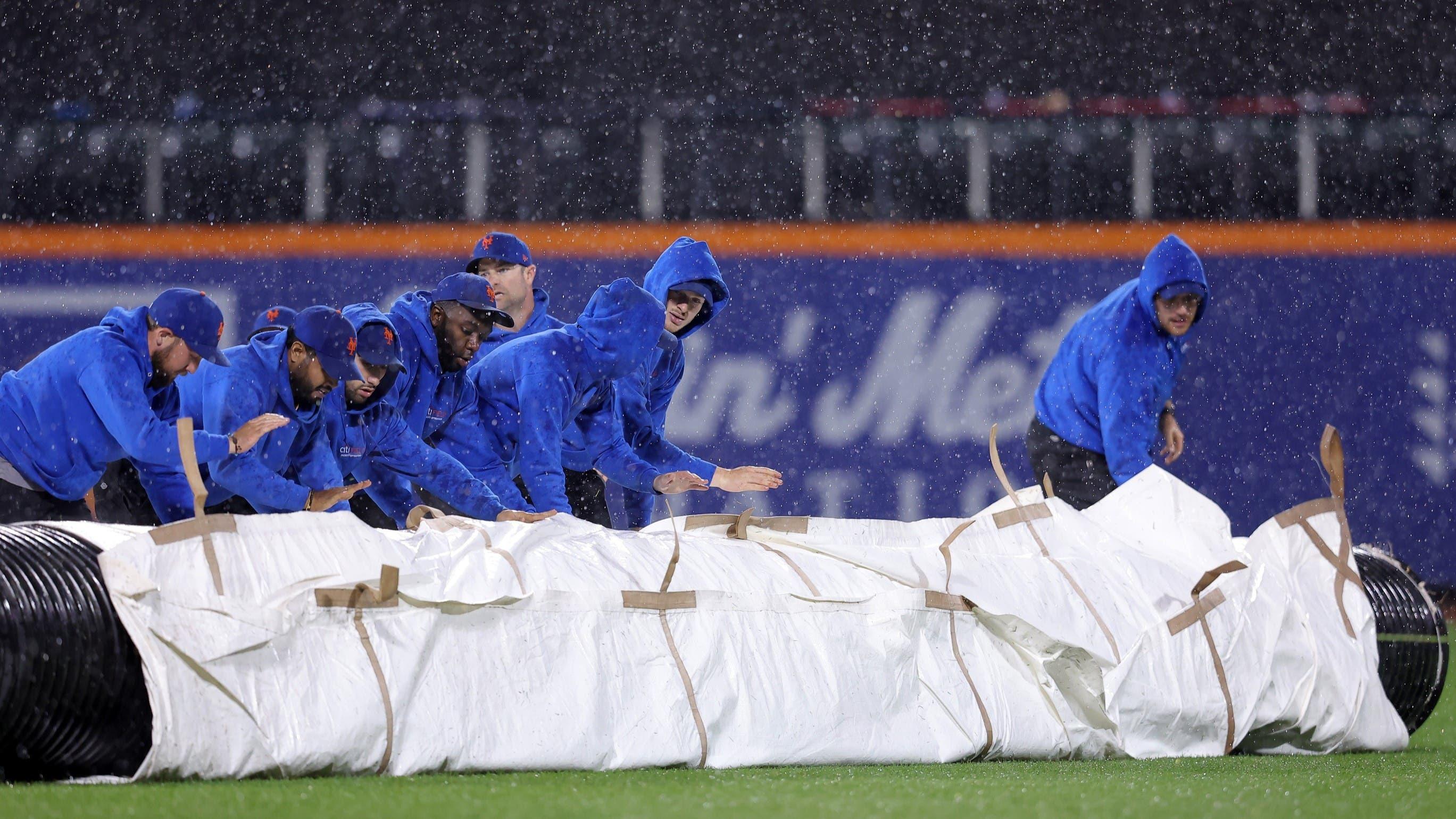 Start of Saturday's Mets-Reds game delayed due to rain