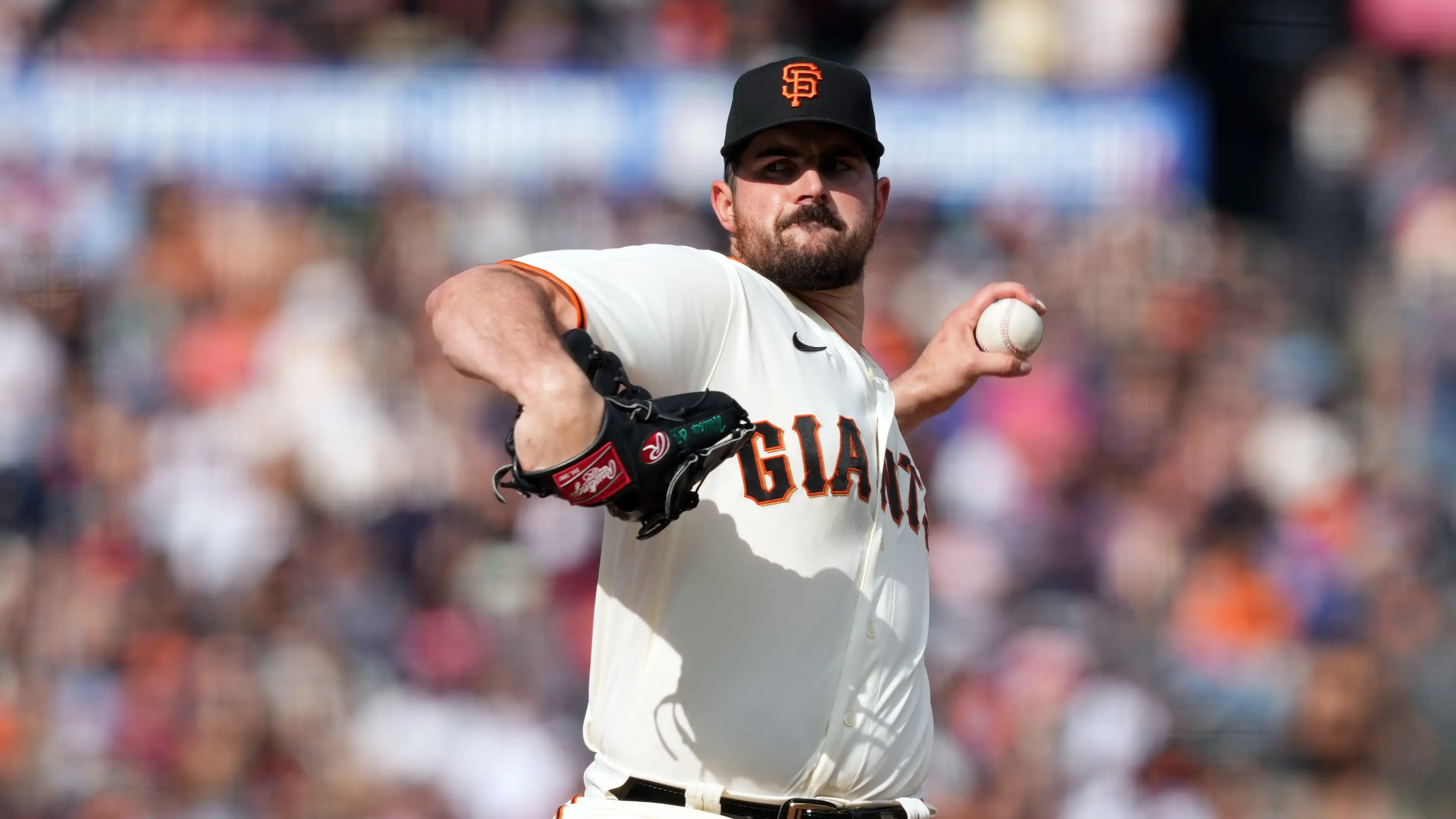 San Francisco Giants starting pitcher Carlos Rodon (16) throws a pitch against the Chicago Cubs during the fourth inning at Oracle Park. / Darren Yamashita-USA TODAY Sports