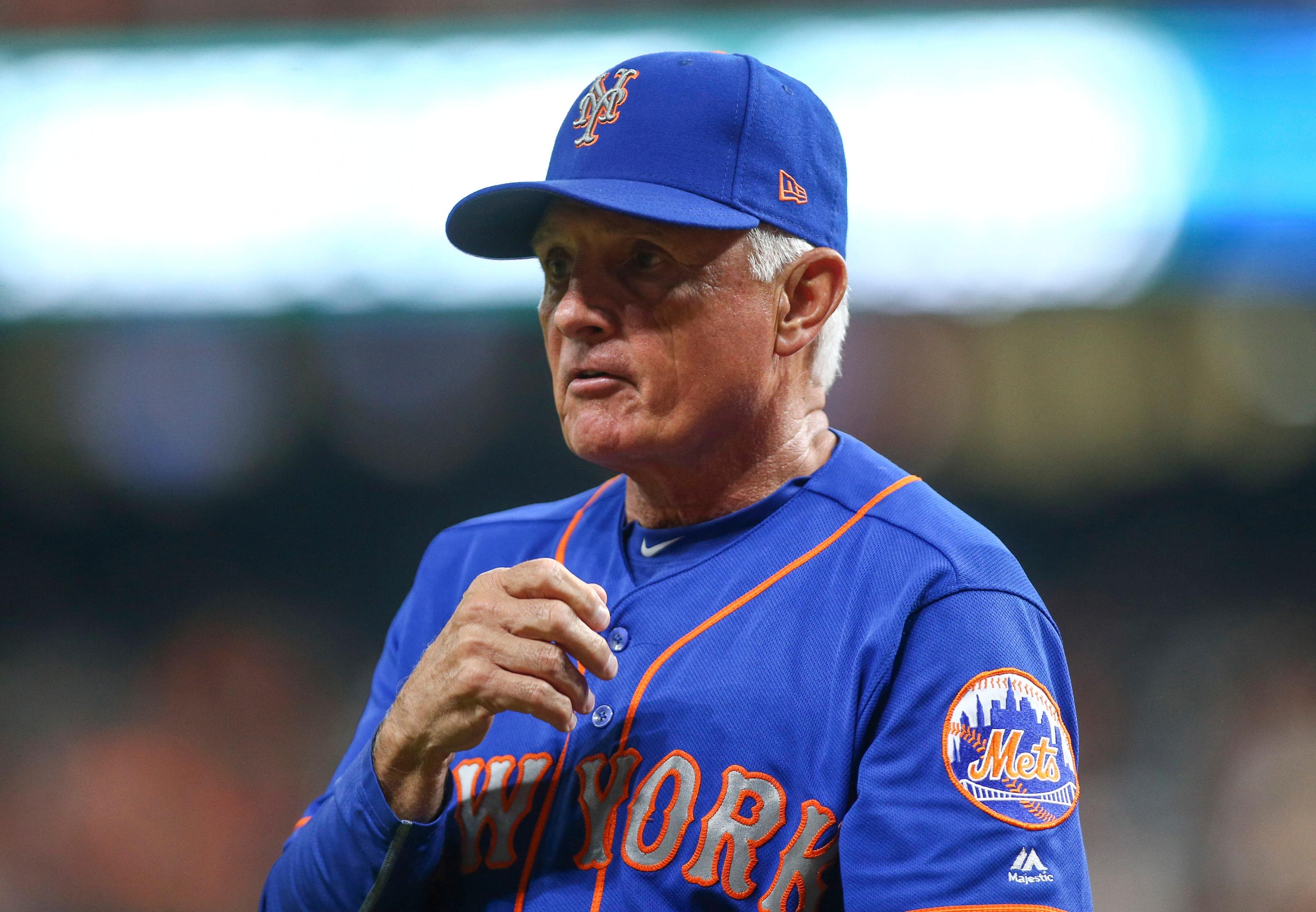 New York Mets manager Terry Collins calls for a pinch hitter after an apparent injury to third baseman Wilmer Flores during the fourth inning against the Houston Astros at Minute Maid Park. / Troy Taormina/USA TODAY Sports