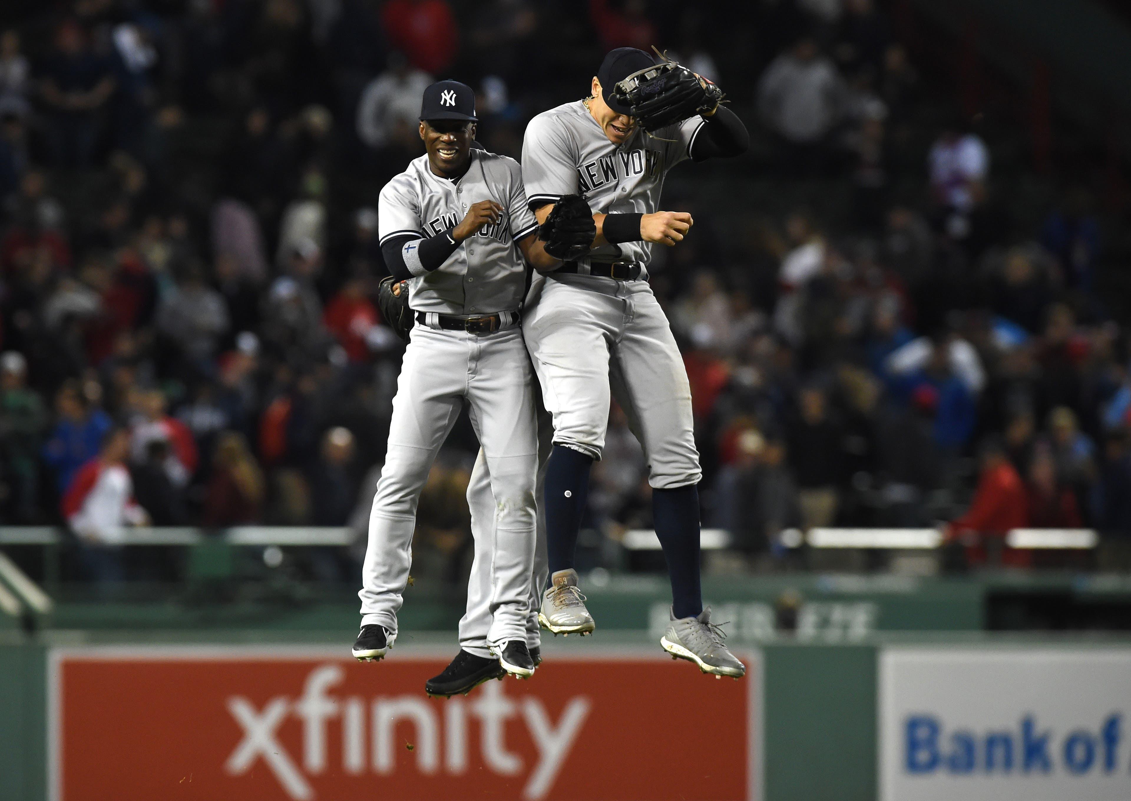 Andrew McCutchen (26) Mandatory Credit: Bob DeChiara-USA TODAY Sports / Bob DeChiara