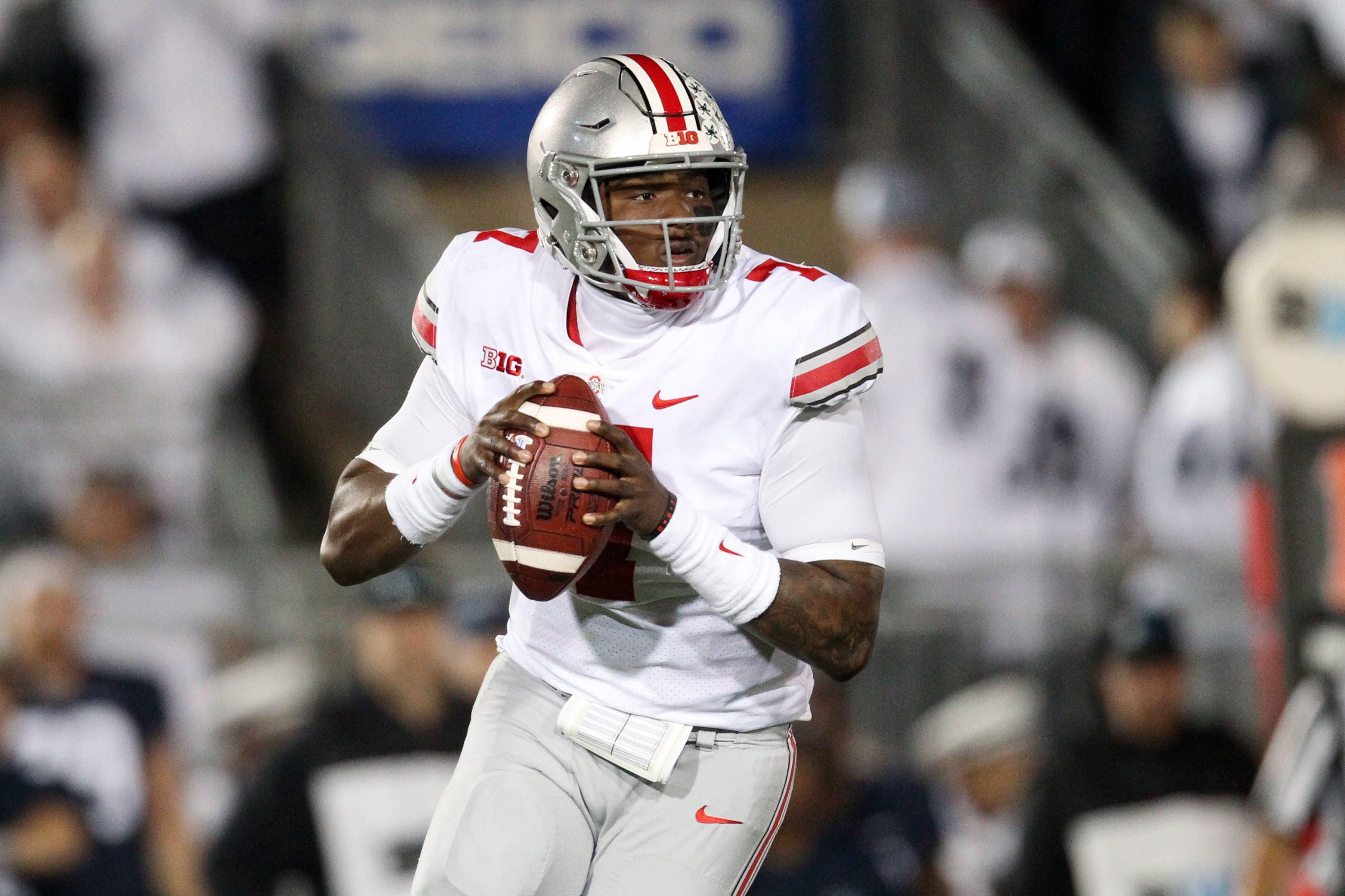 Ohio State Buckeyes quarterback Dwayne Haskins drops back in the pocket during the second quarter against the Penn State Nittany Lions at Beaver Stadium. / Matthew OHaren/USA TODAY Sports