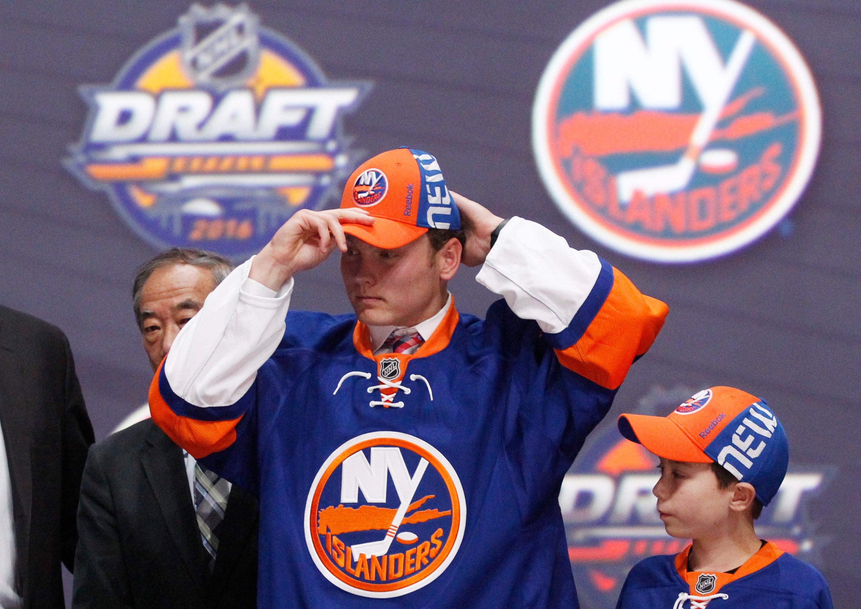 Islanders call up 2016 first-round pick Kieffer Bellows