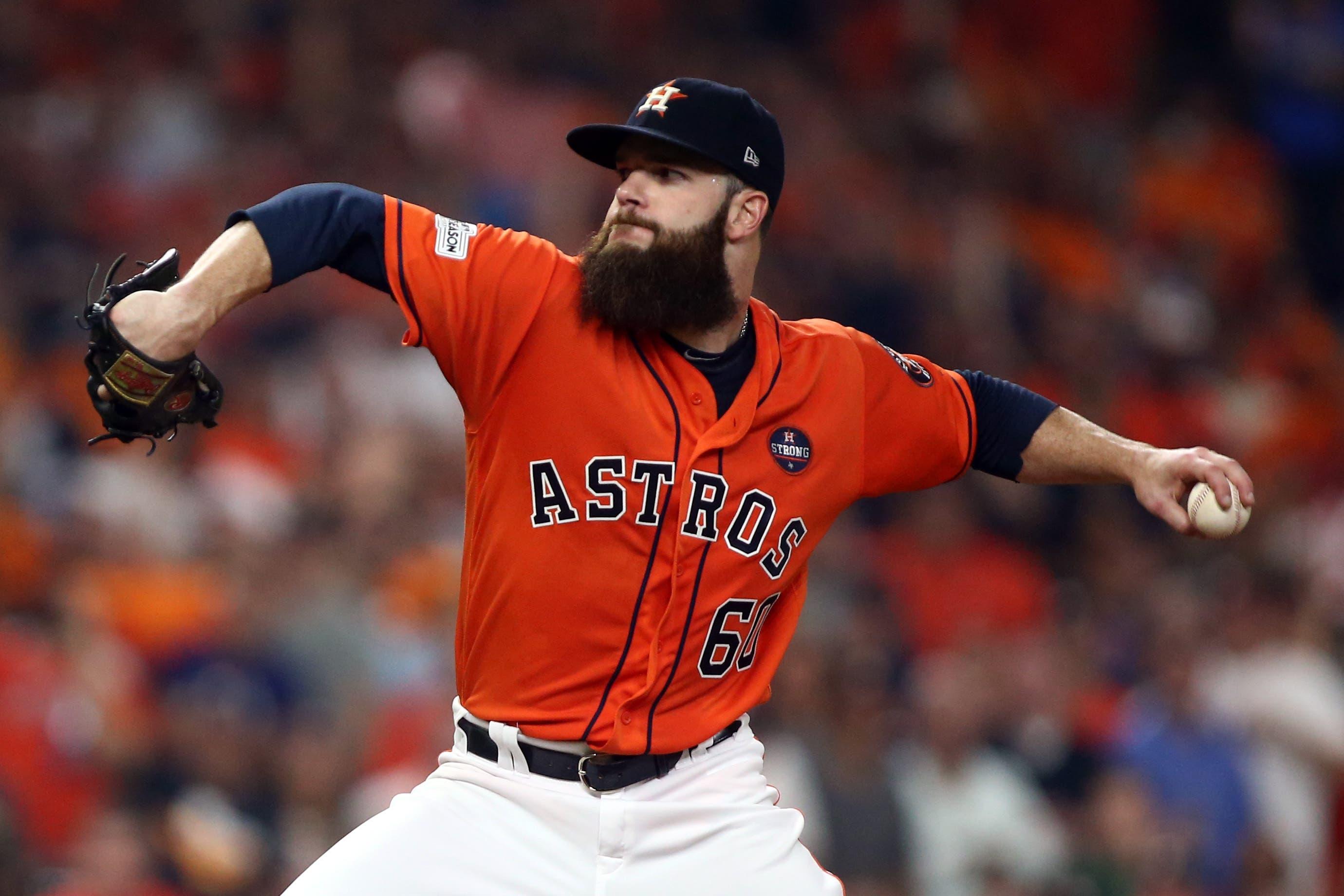 Houston starting pitcher Dallas Keuchel (60) pitches during the third inning against the Yankees. / Troy Taormina