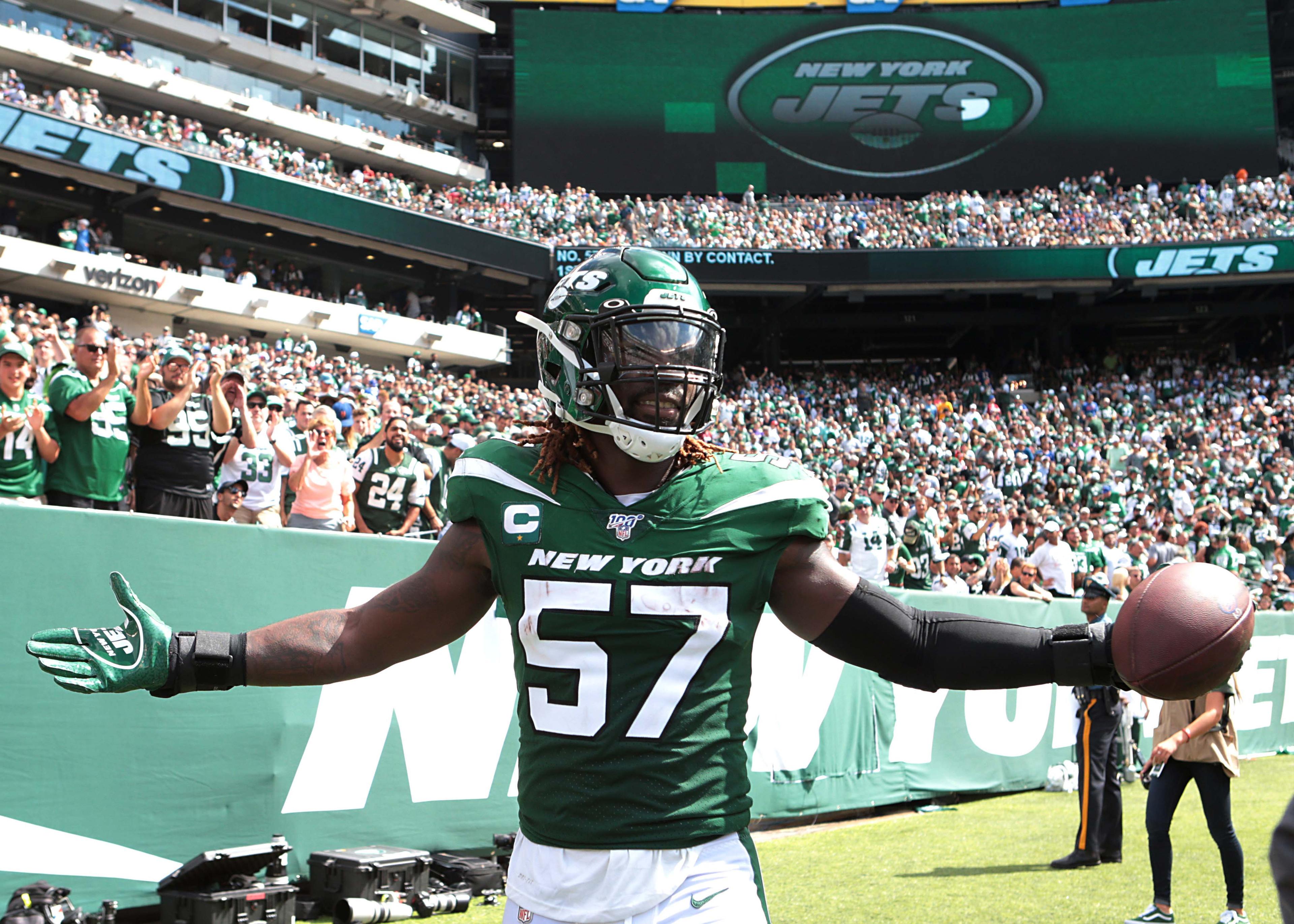 Sep 8, 2019; East Rutherford, NJ, USA; New York Jets inside linebacker C.J. Mosley (57) celebrates after a fumble recovery during the first half against the Buffalo Bills at MetLife Stadium. Mandatory Credit: Vincent Carchietta-USA TODAY Sports / Vincent Carchietta