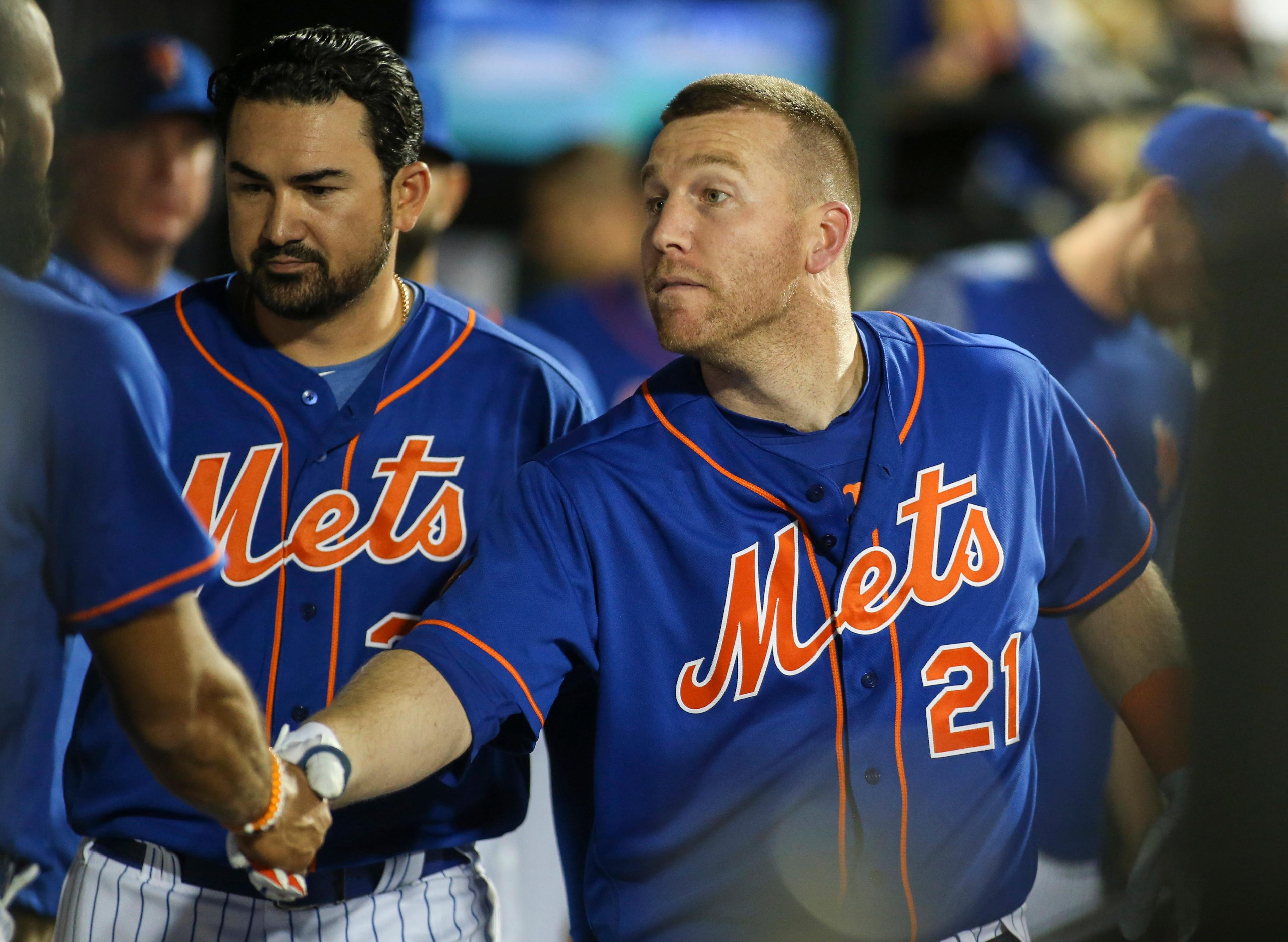 Aug 29, 2018; Chicago, IL, USA; New York Mets third baseman Todd Frazier (21) tips his helmet after hitting a grand slam home run against the Chicago Cubs during the first inning at Wrigley Field. Mandatory Credit: Jim Young-USA TODAY Sports