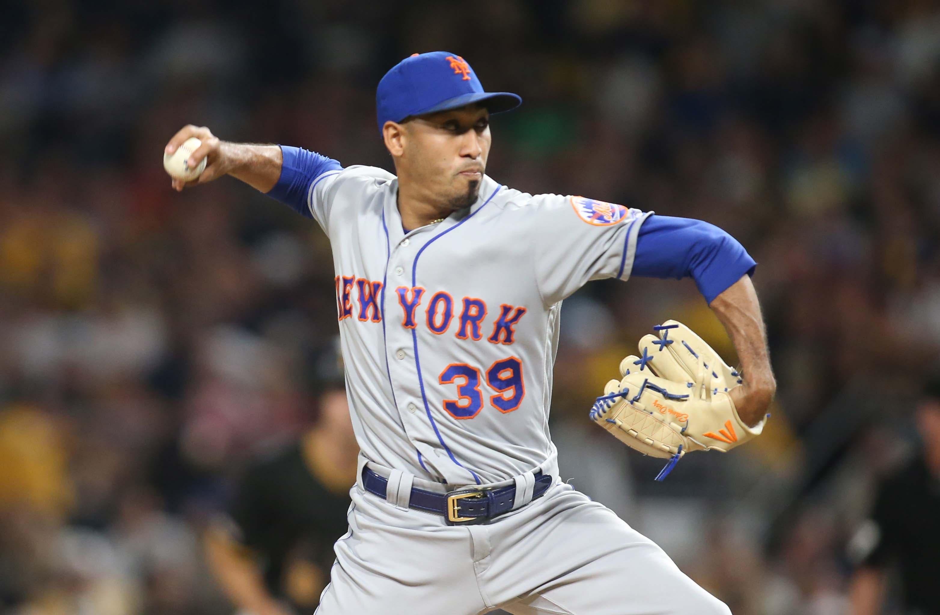 Aug 3, 2019; Pittsburgh, PA, USA; New York Mets relief pitcher Edwin Diaz (39) pitches against the Pittsburgh Pirates during the ninth inning at PNC Park. The Mets won 7-5. Mandatory Credit: Charles LeClaire-USA TODAY Sports / Charles LeClaire