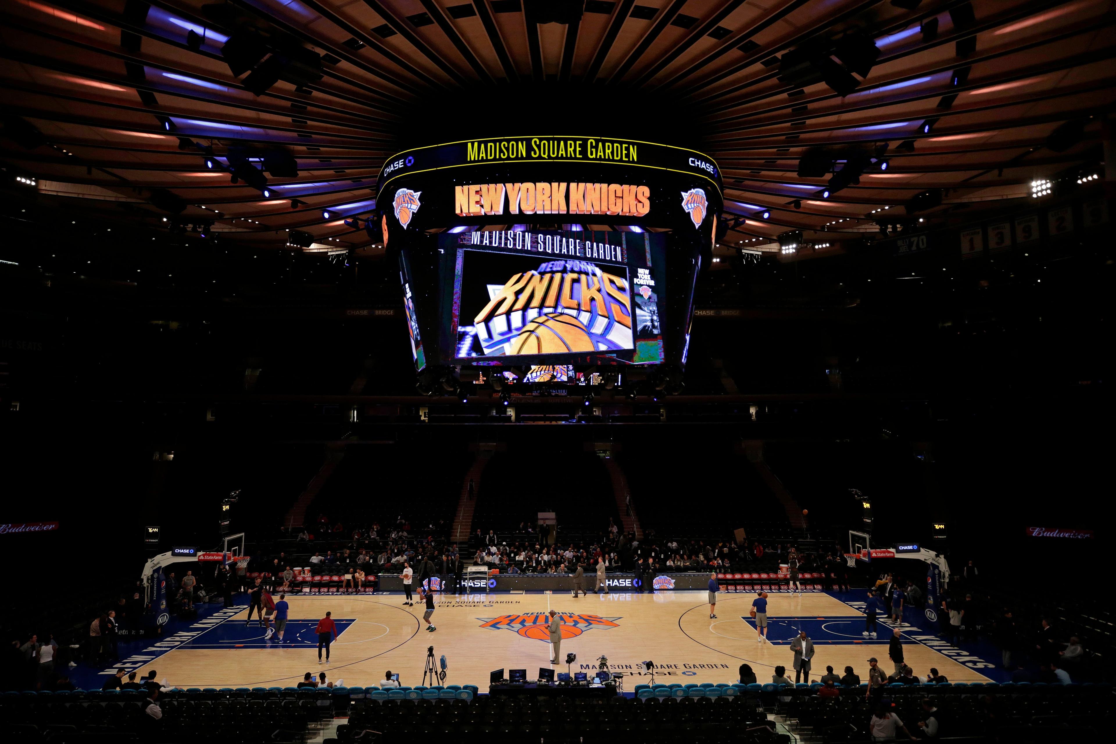 A general view of Madison Square Garden before a Knicks game / Adam Hunger