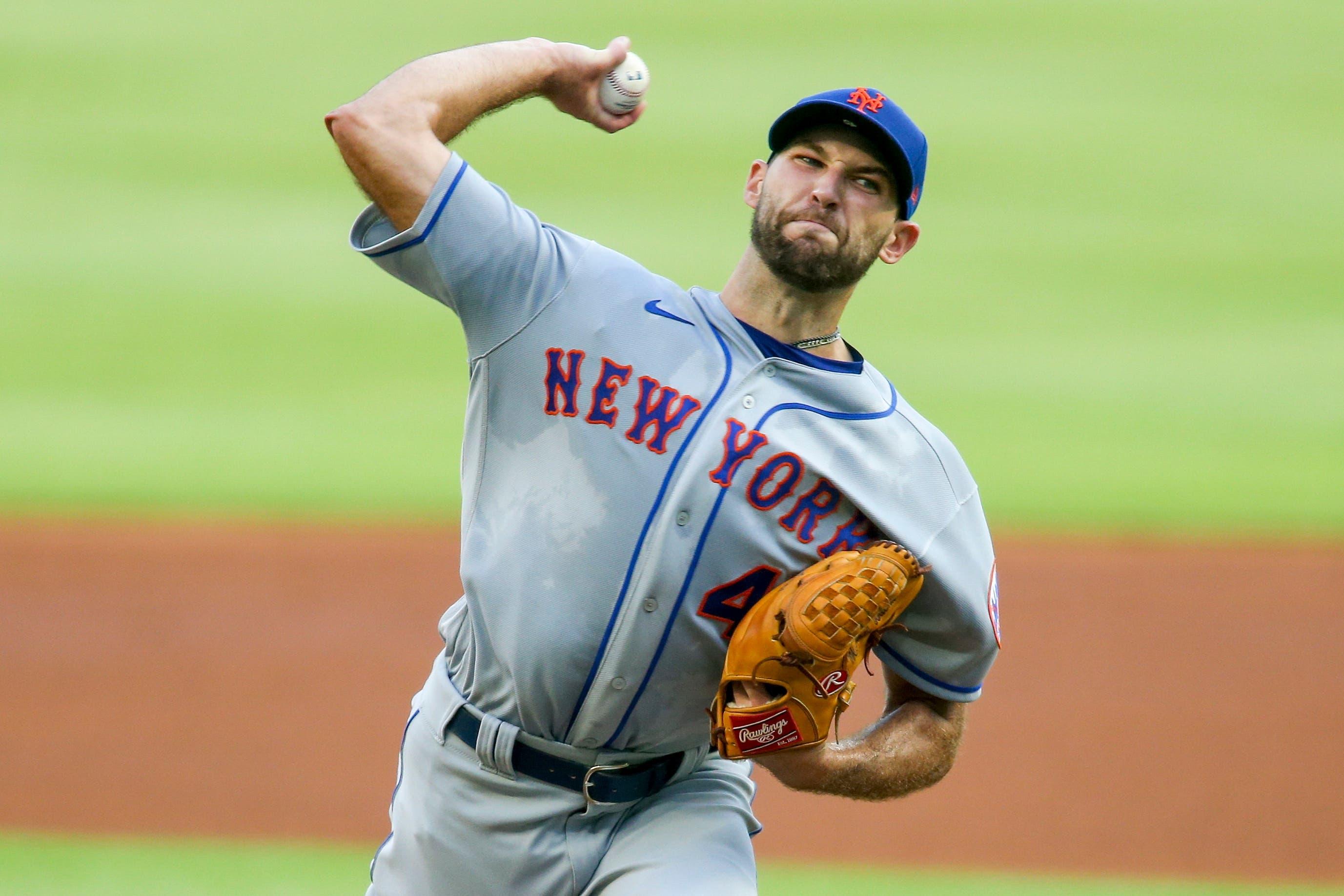 New York Mets starting pitcher Michael Wacha (45) throws against the Atlanta Braves in the first inning at Truist Park. / Brett Davis-USA TODAY Sports