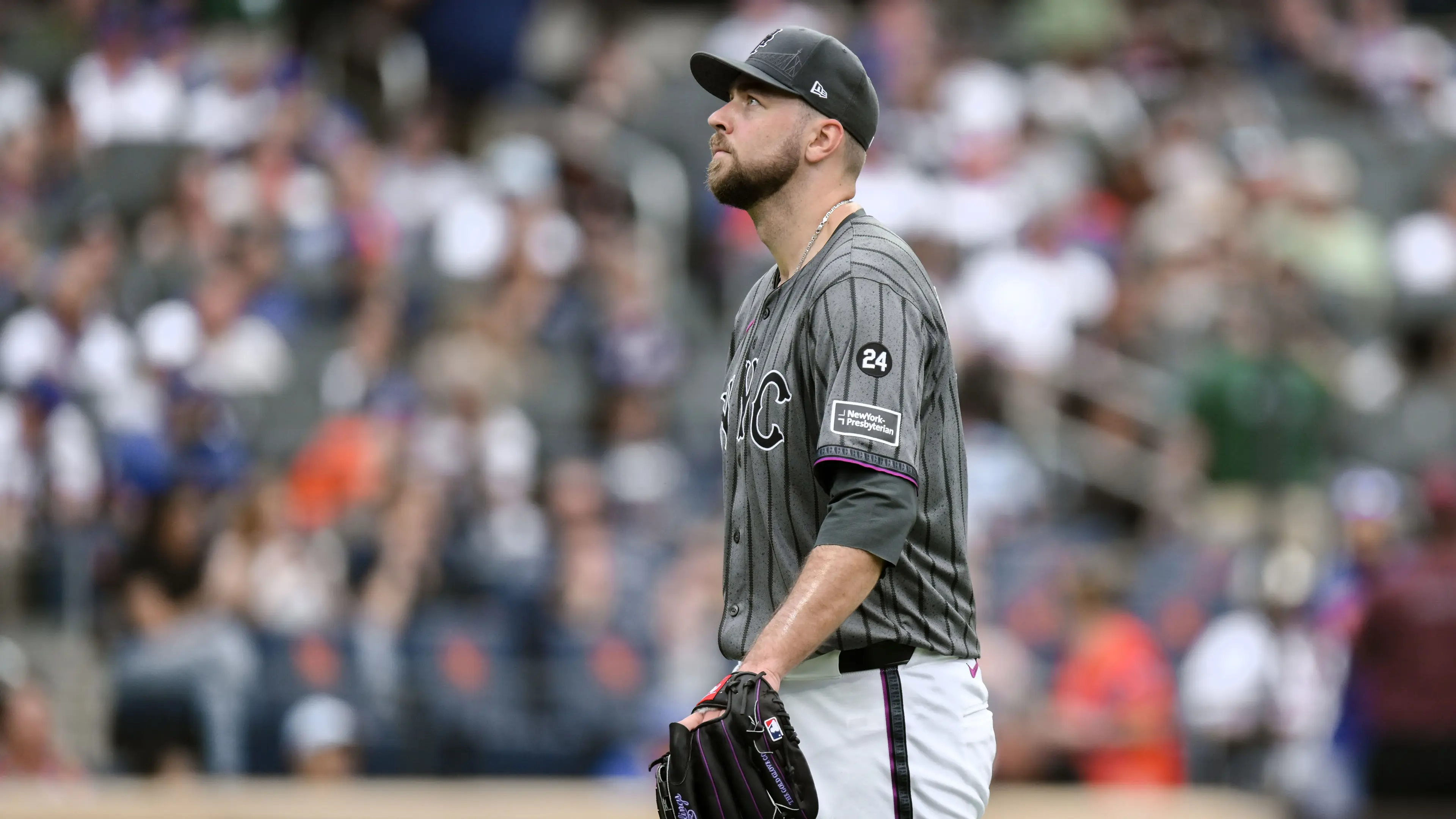 New York Mets pitcher Tylor Megill (38) reacts after leaving the game against the Houston Astros during the sixth inning at Citi Field. / John Jones-USA TODAY Sports